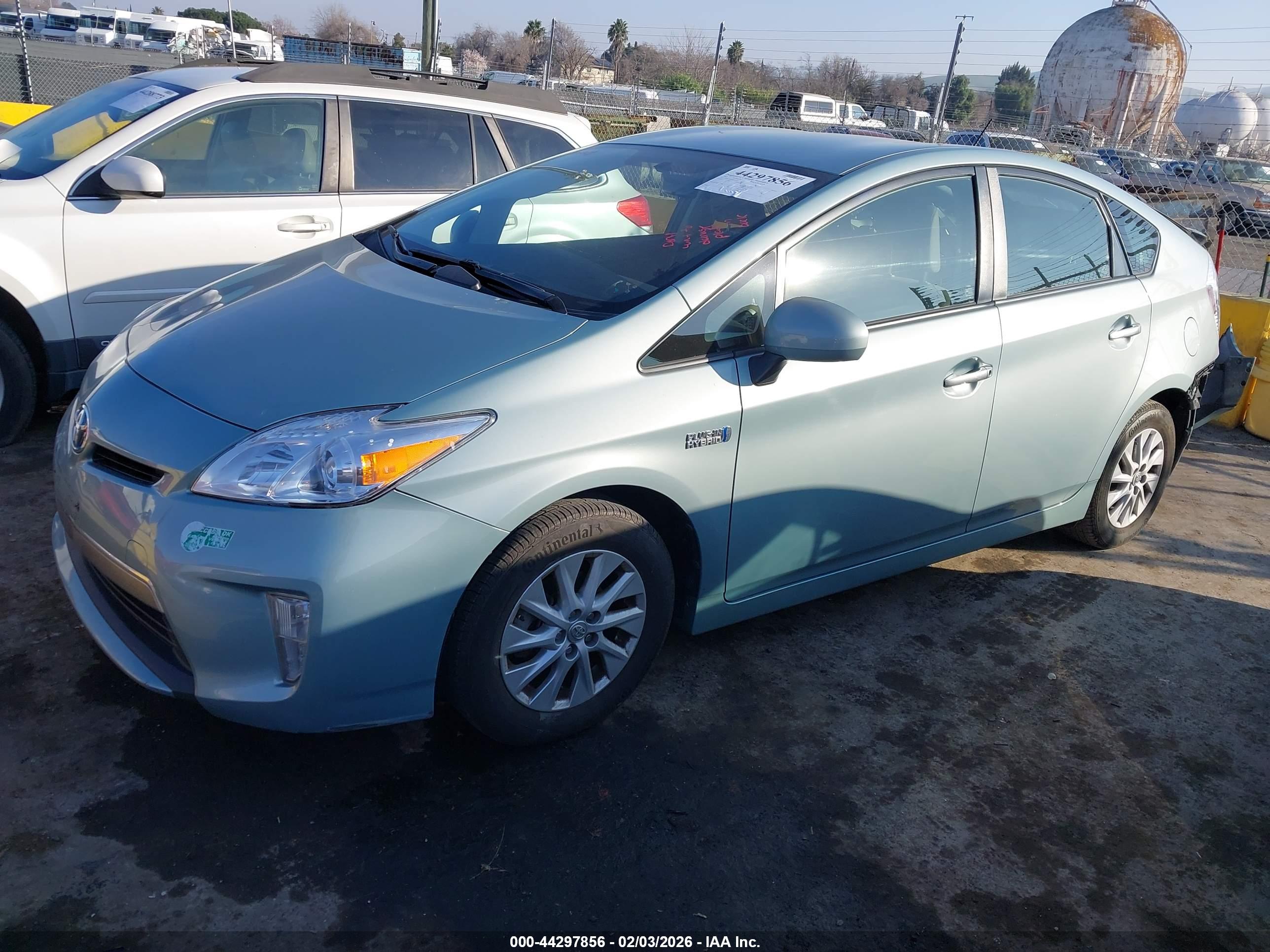 TOYOTA PRIUS image 2
