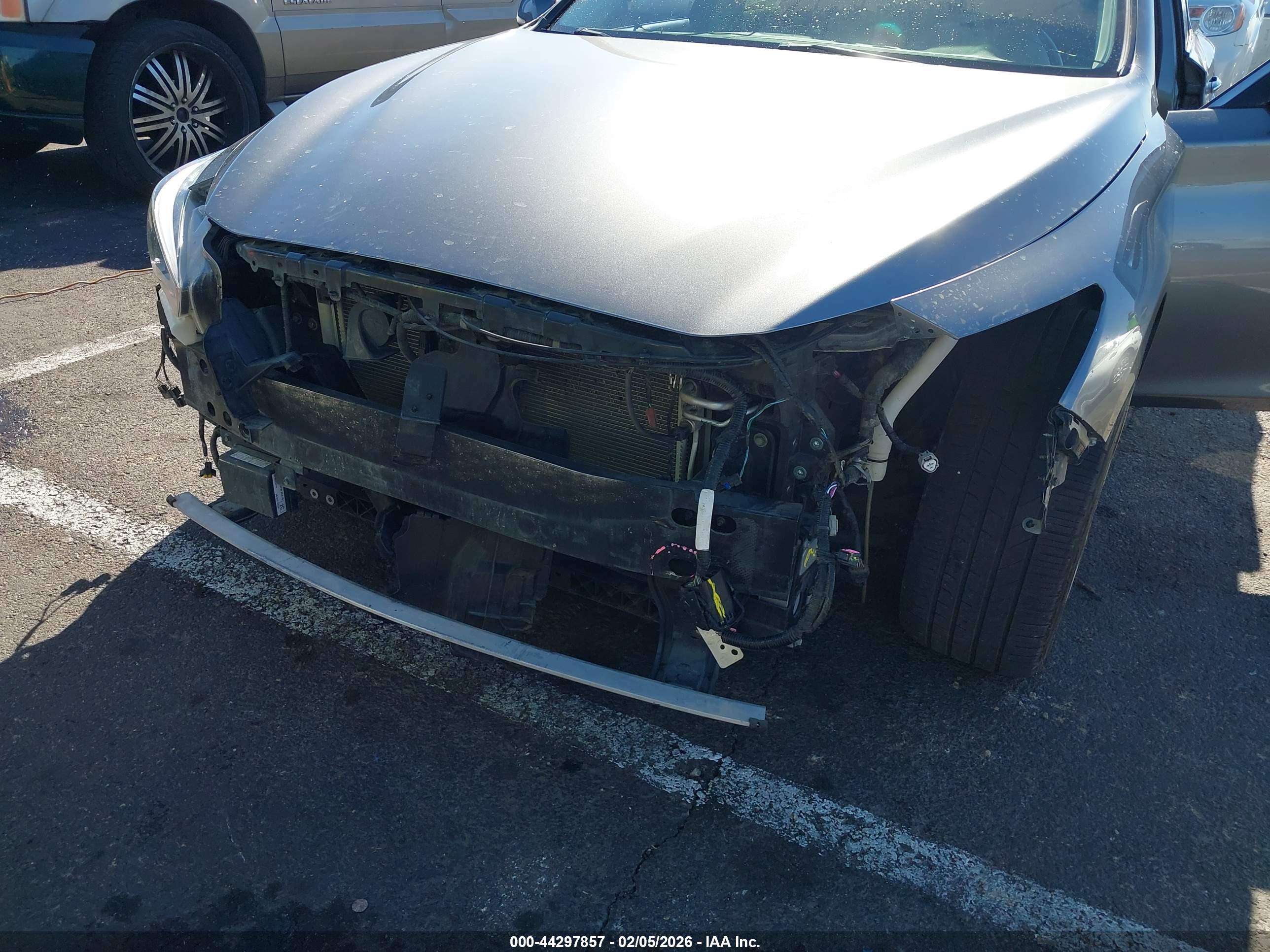 INFINITI Q50 image 6