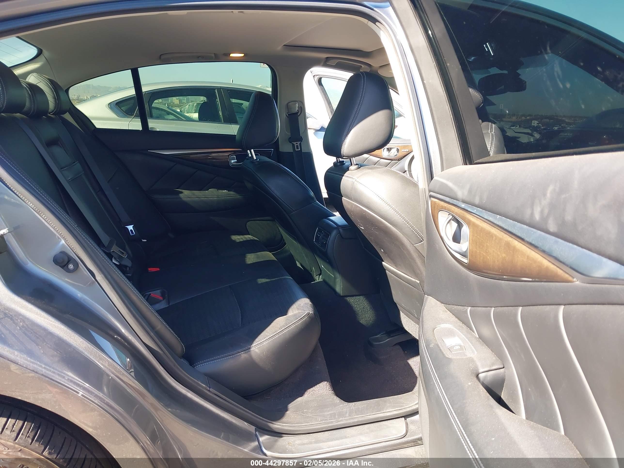 INFINITI Q50 image 8