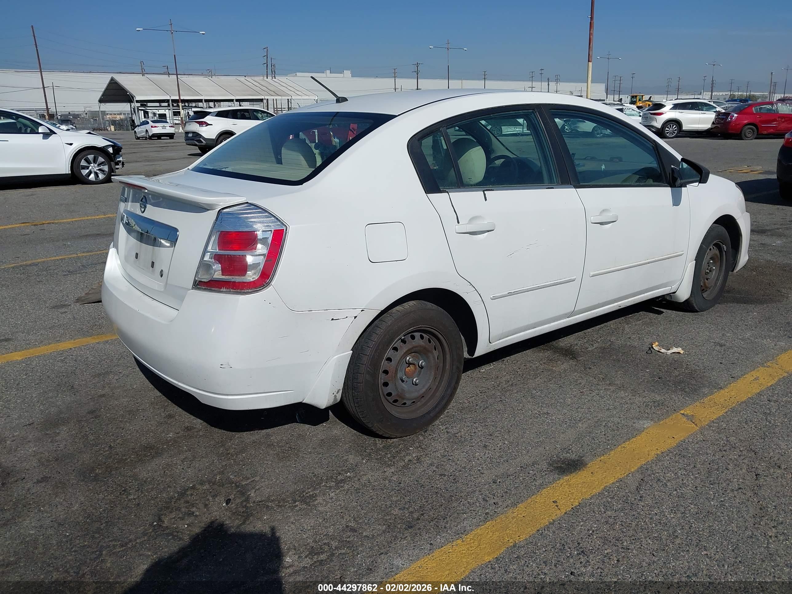 NISSAN SENTRA image 4