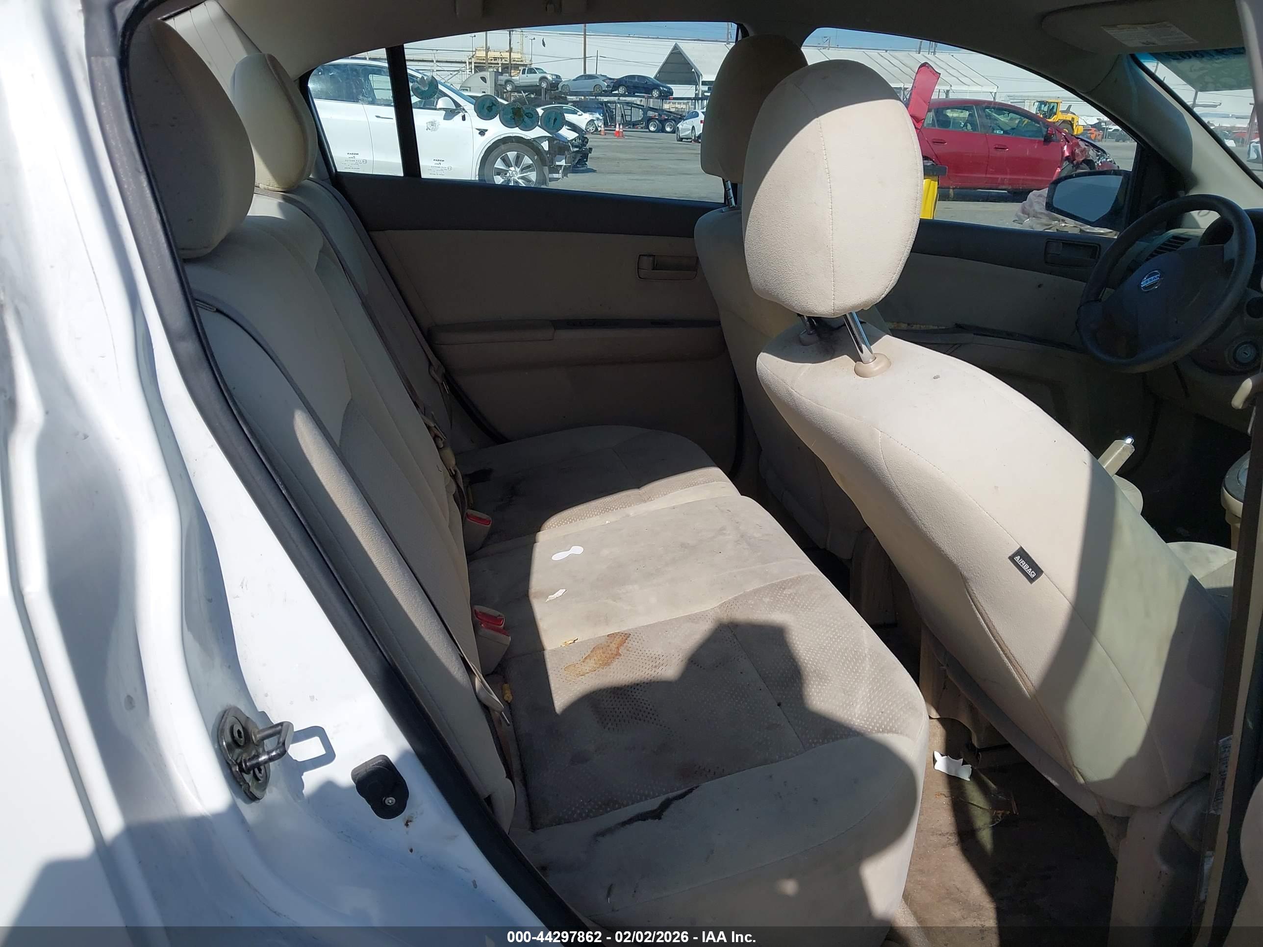NISSAN SENTRA image 8