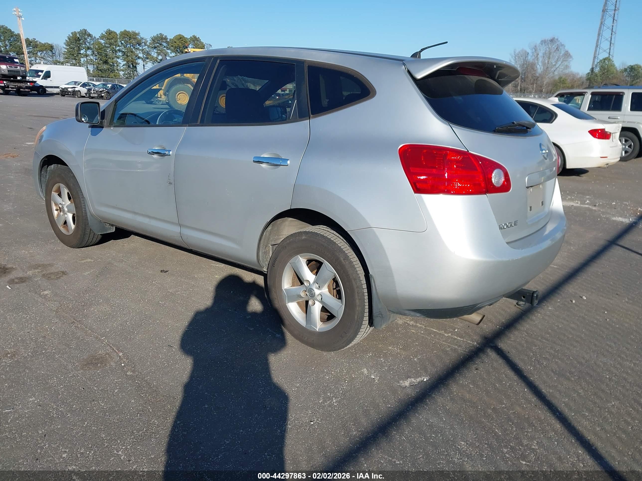 NISSAN ROGUE image 3