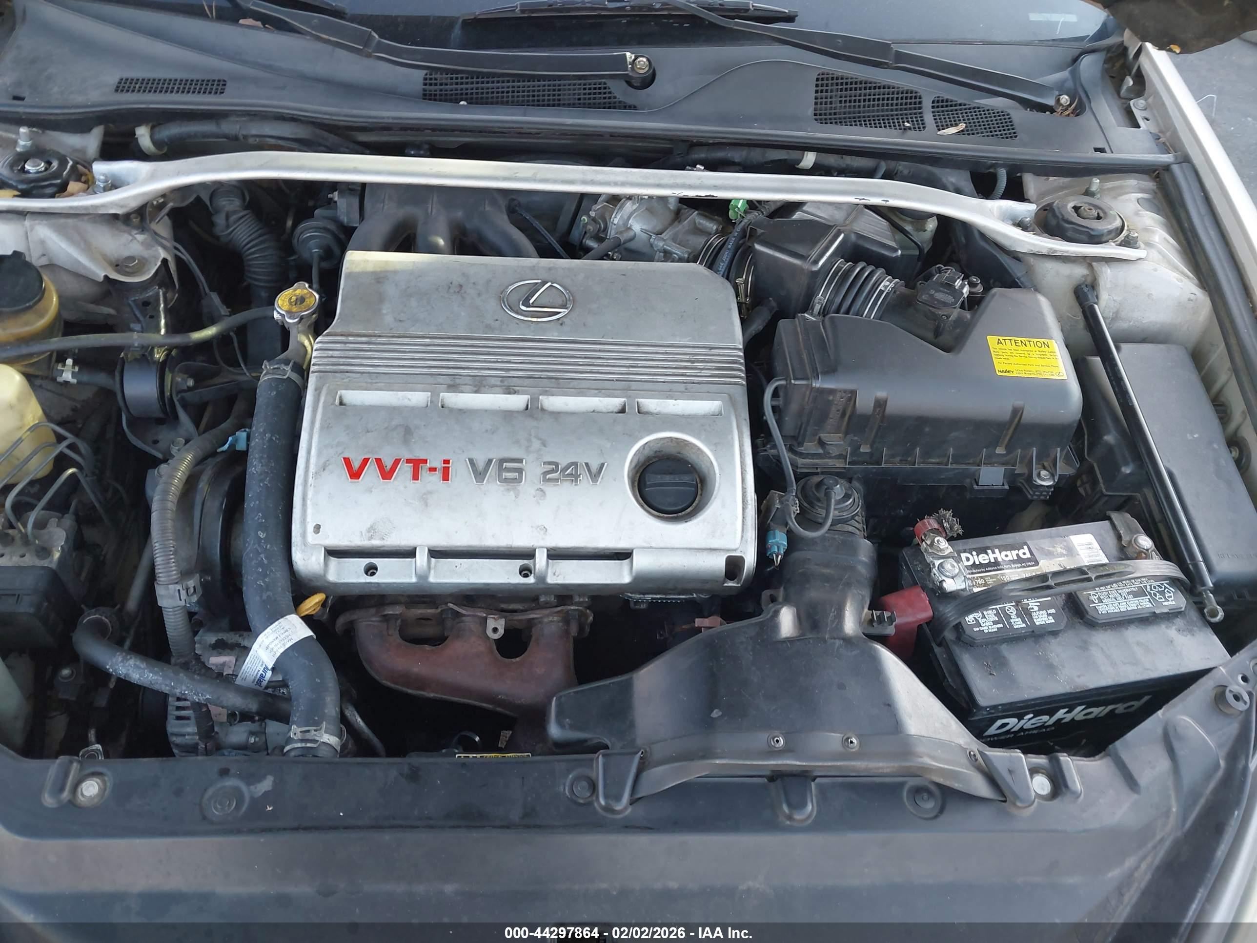 LEXUS ES image 10