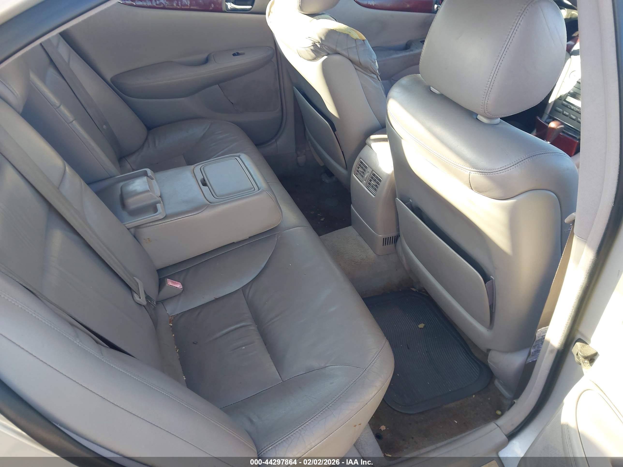 LEXUS ES image 8