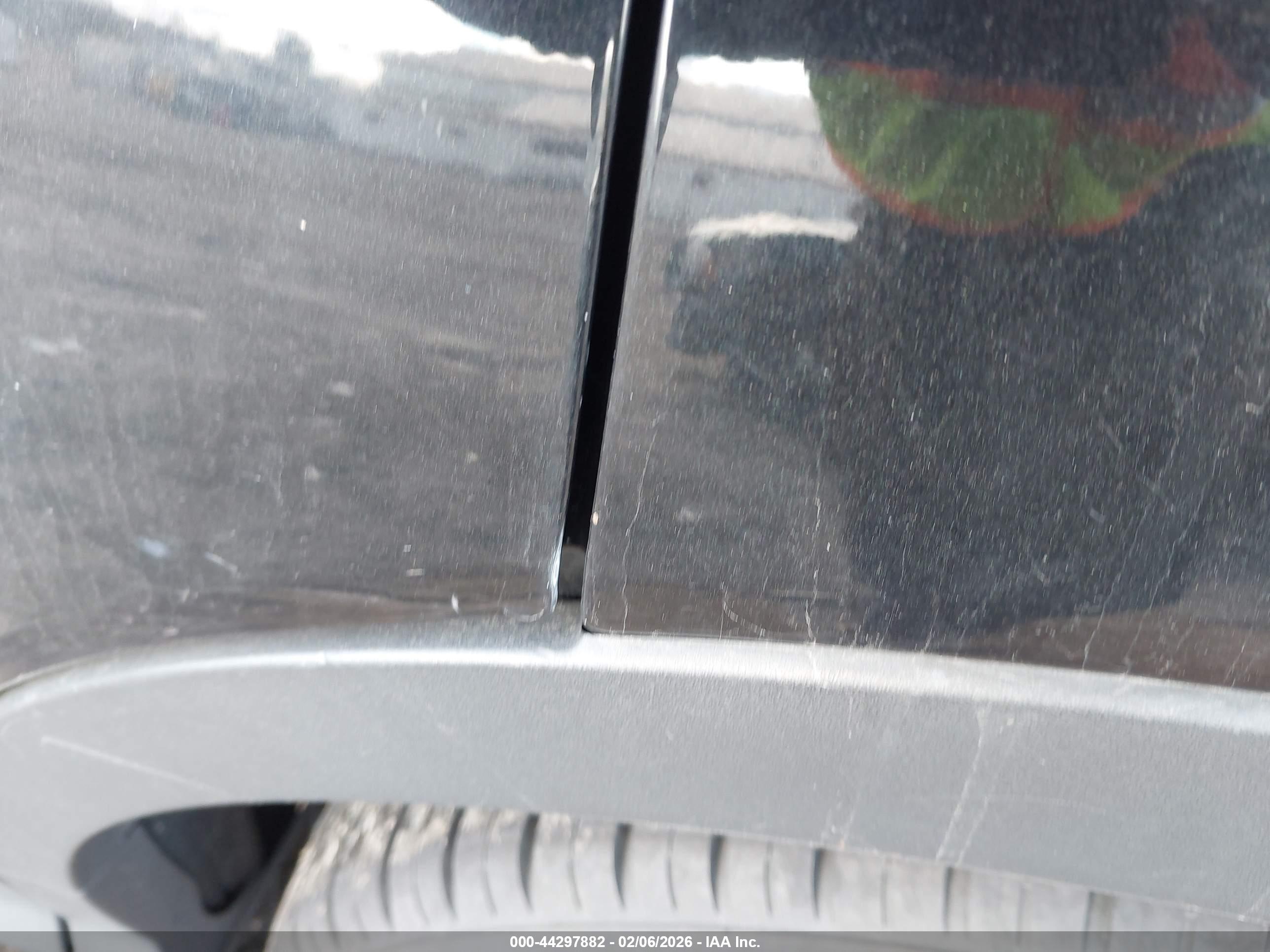 FORD ESCAPE image 6
