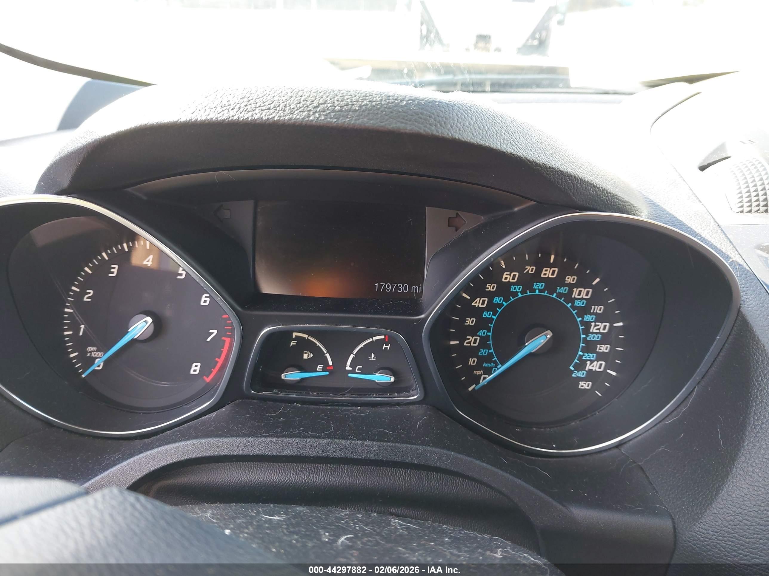 FORD ESCAPE image 7