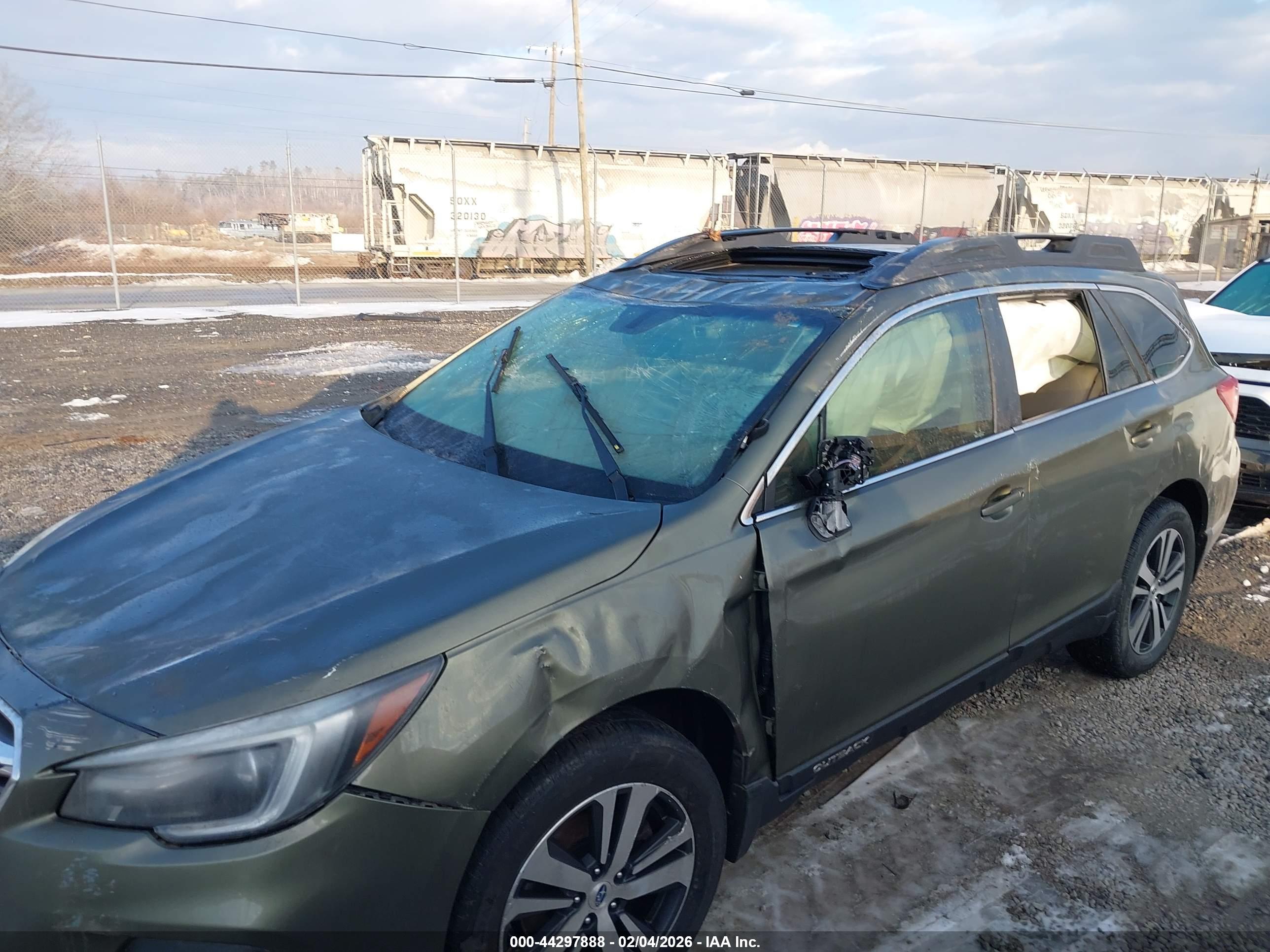 SUBARU OUTBACK image 6