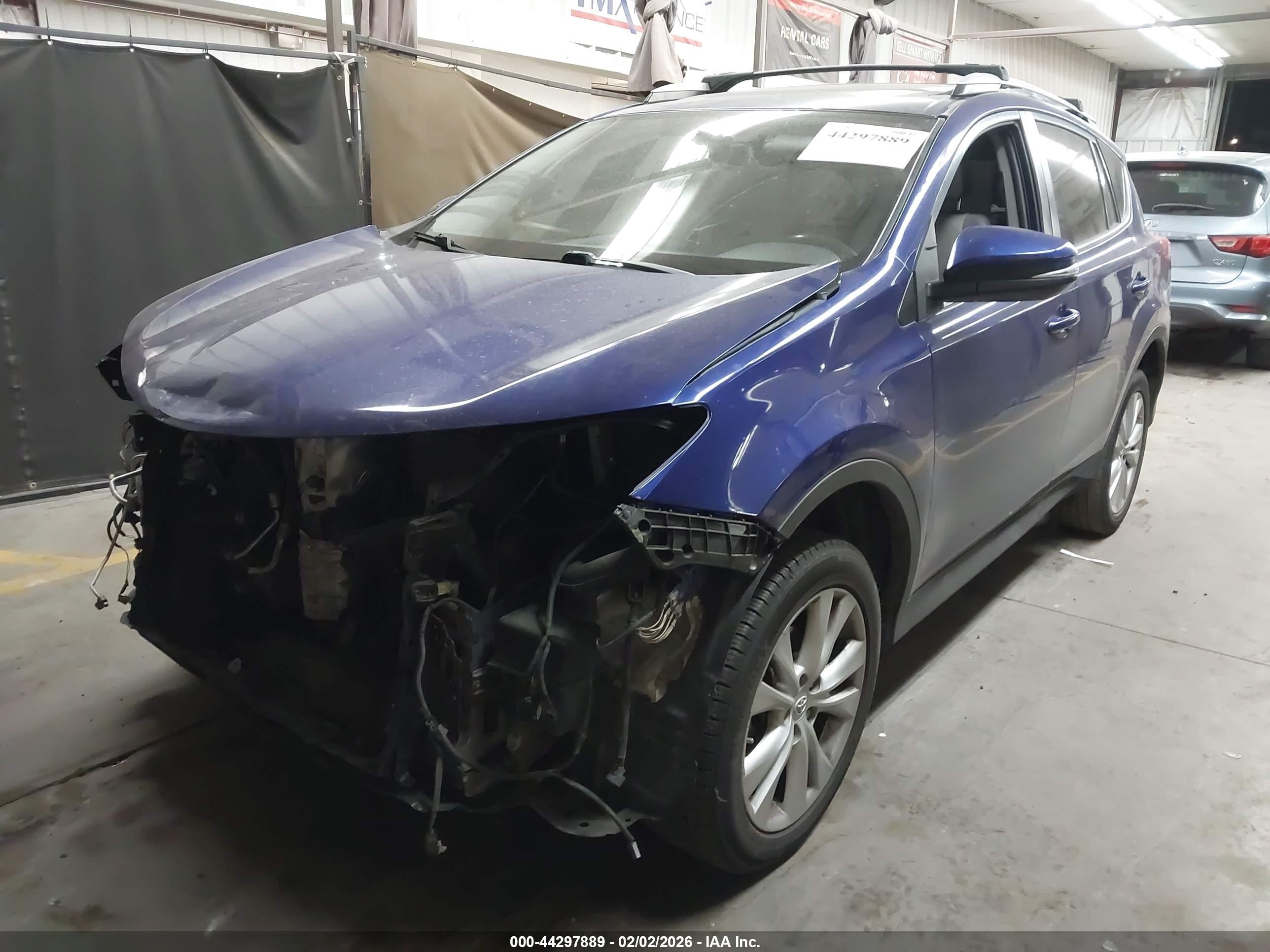 TOYOTA RAV4 image 2