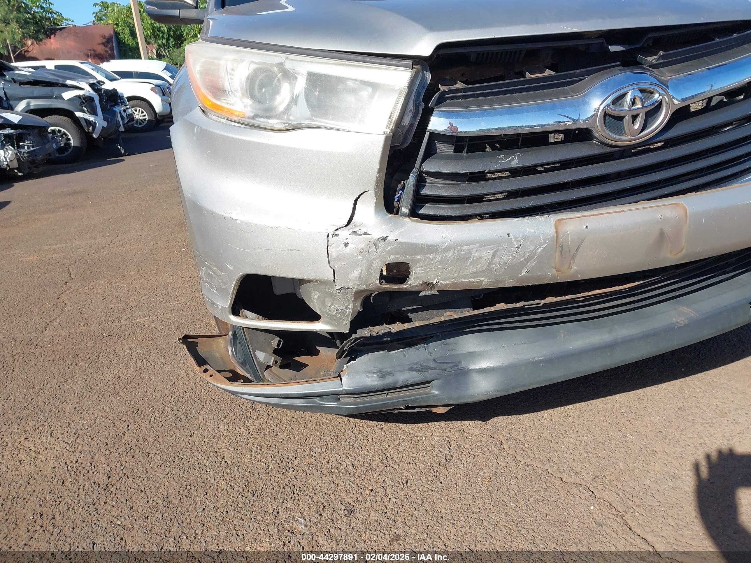 TOYOTA HIGHLANDER image 6