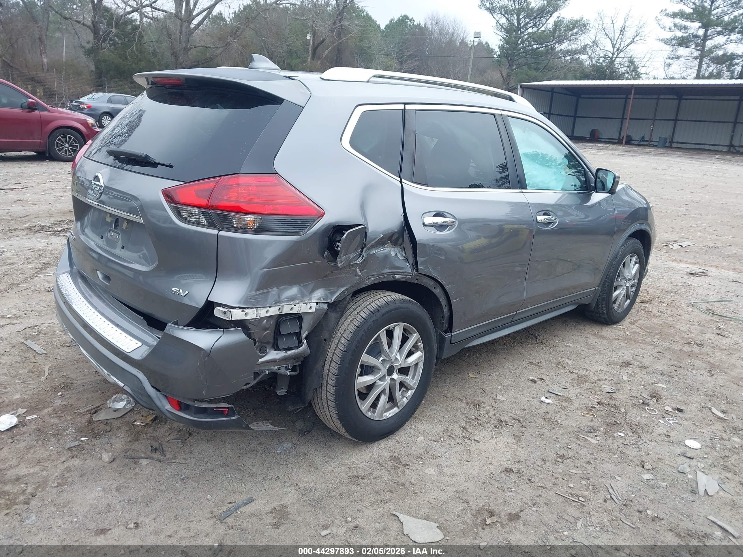 NISSAN ROGUE image 4