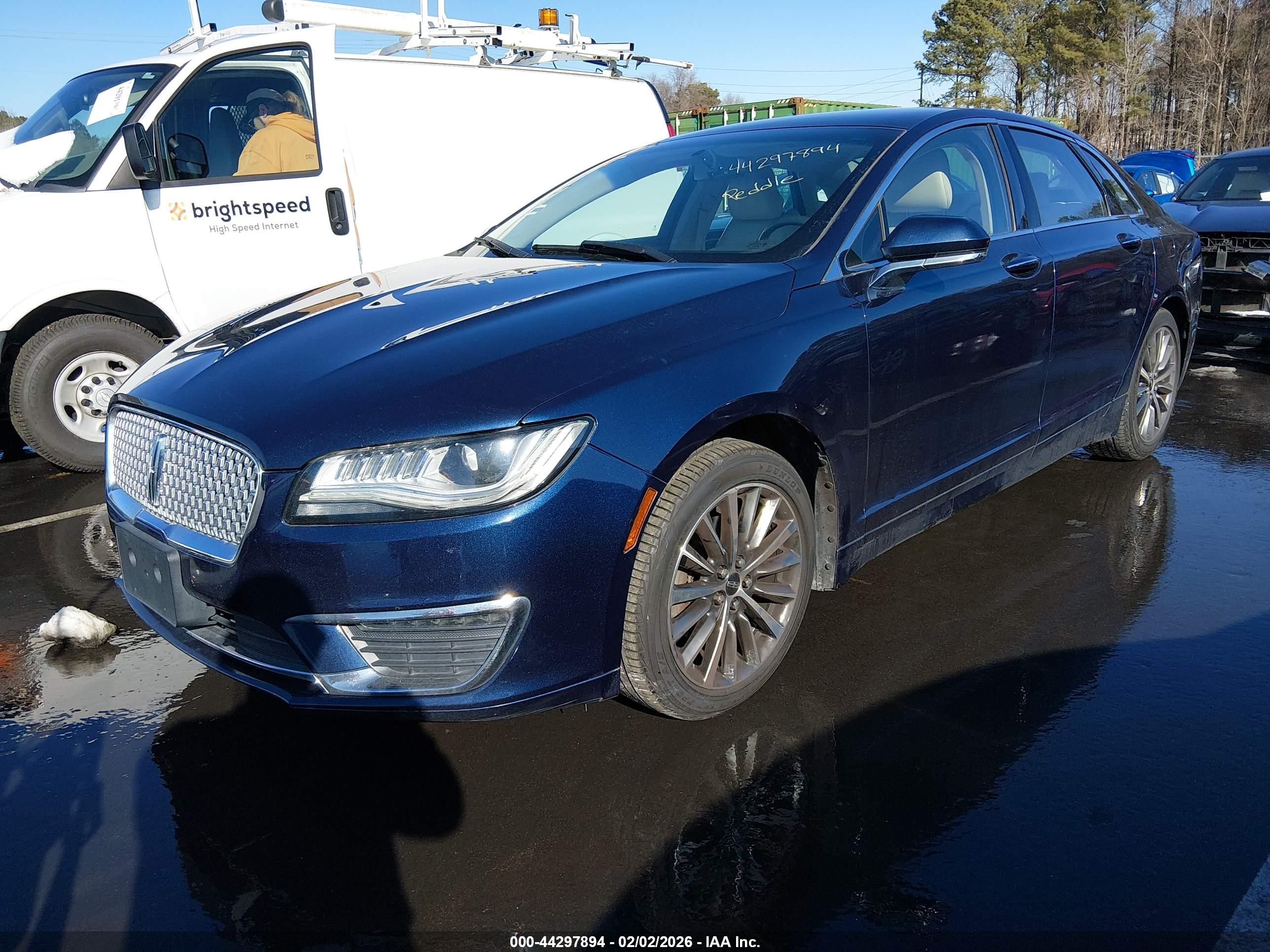 LINCOLN MKZ image 2