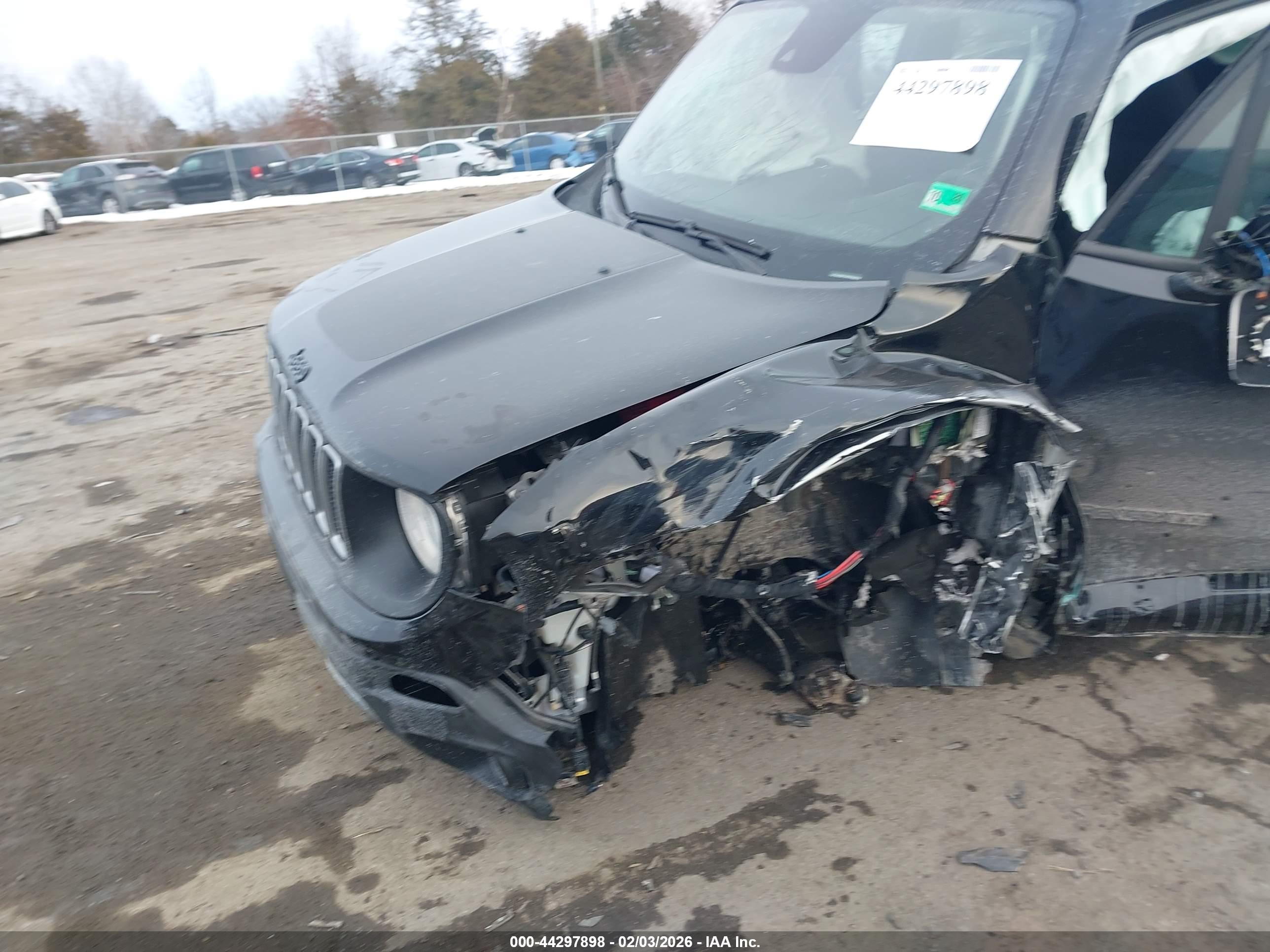 JEEP RENEGADE image 6