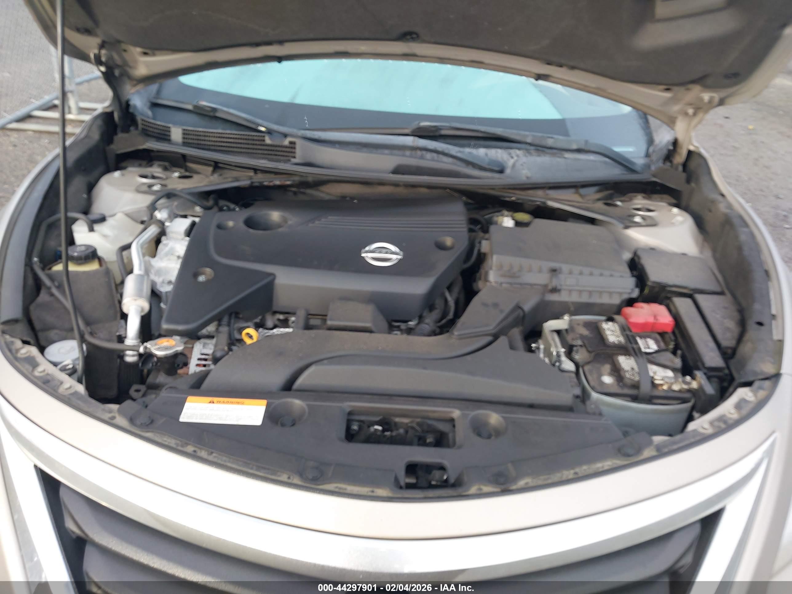 NISSAN ALTIMA image 10
