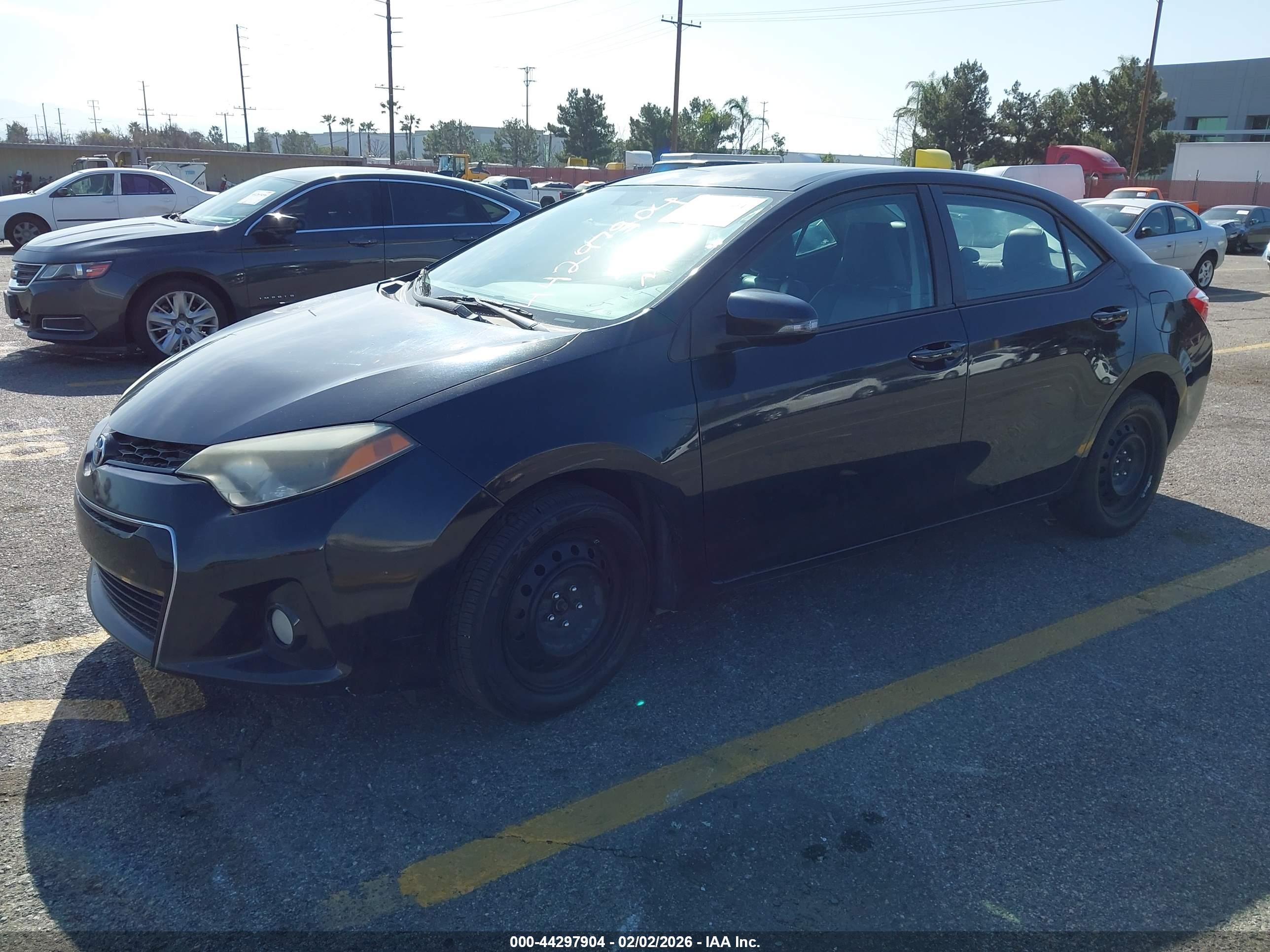 TOYOTA COROLLA image 2