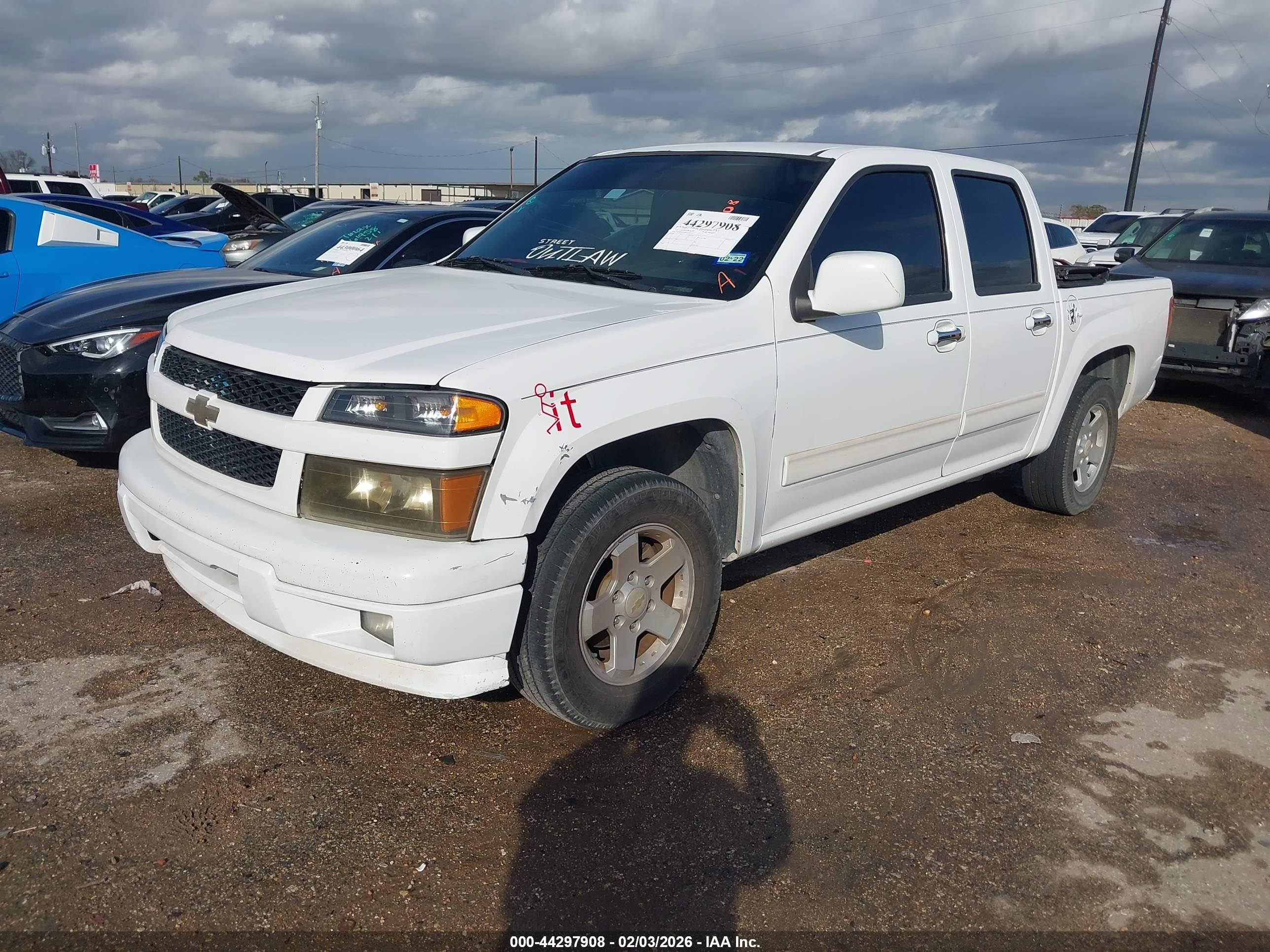 CHEVROLET COLORADO image 2