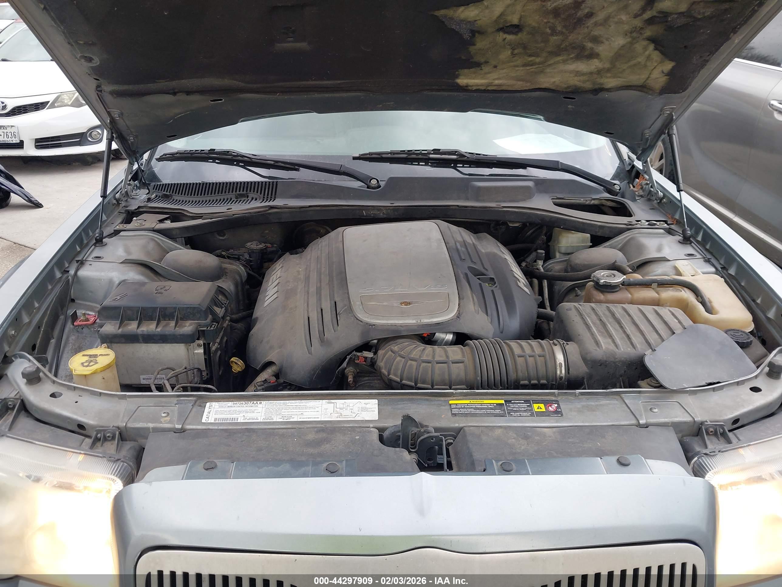 CHRYSLER 300C image 10