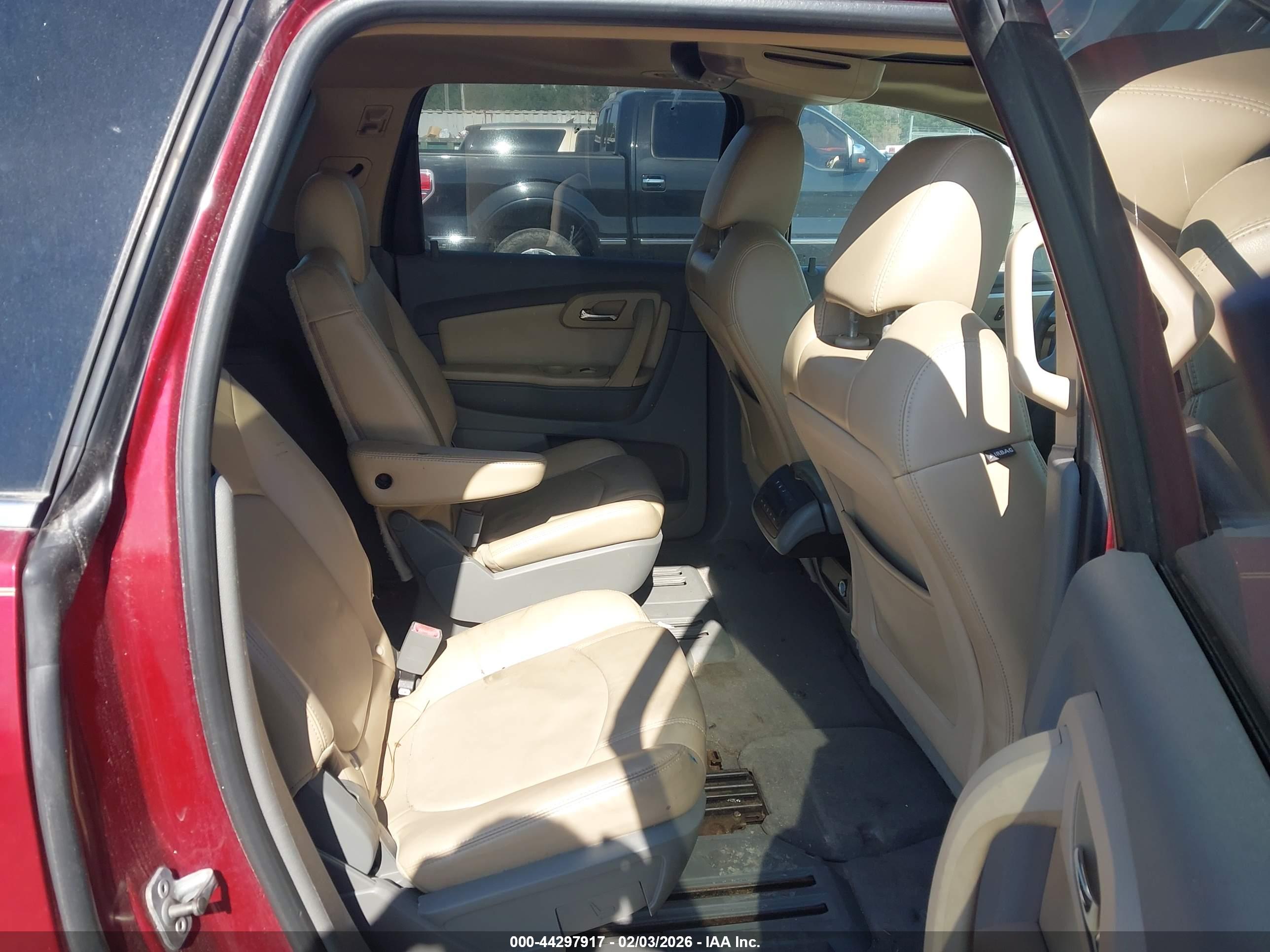 CHEVROLET TRAVERSE image 8