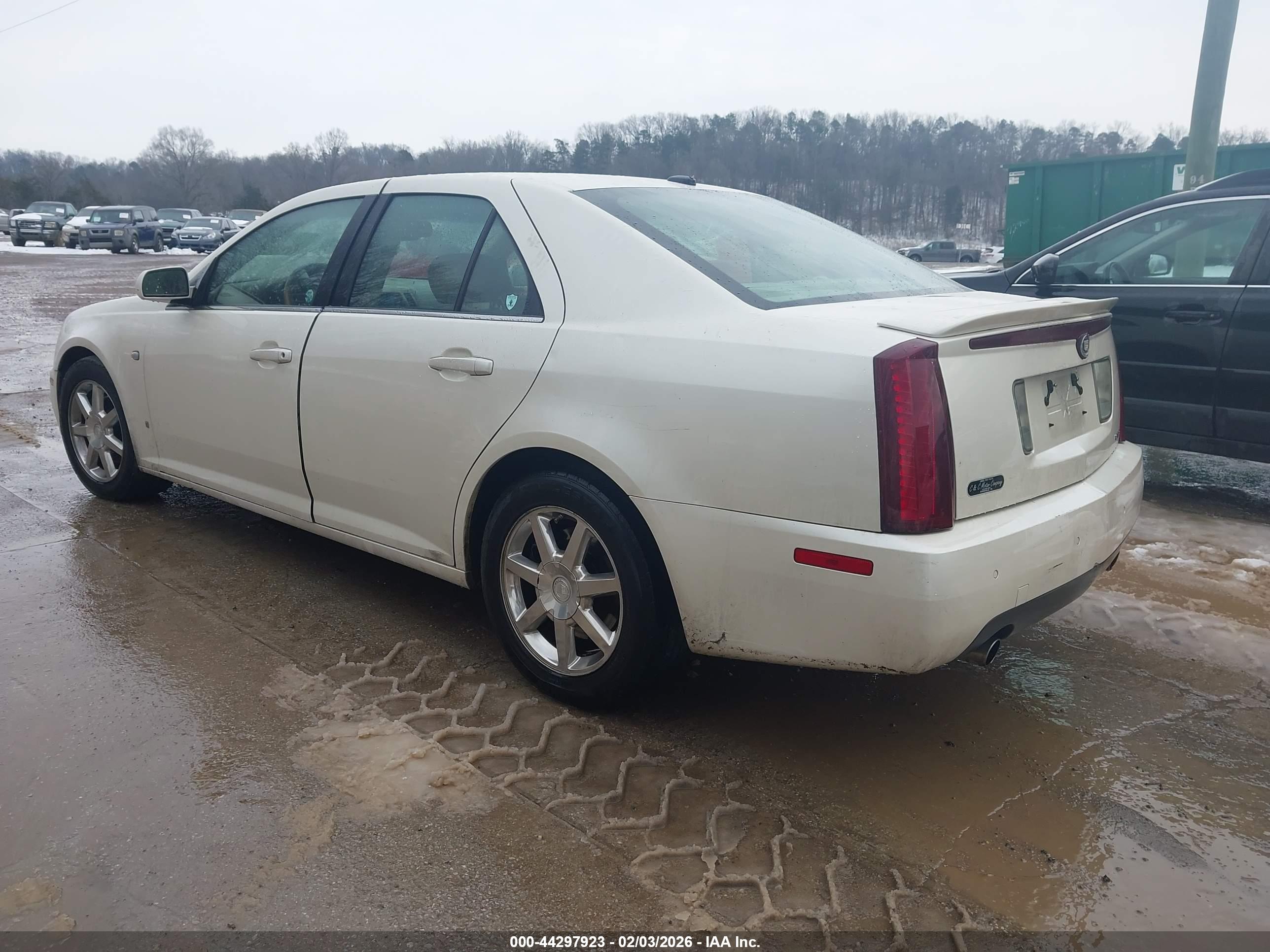 CADILLAC STS image 3
