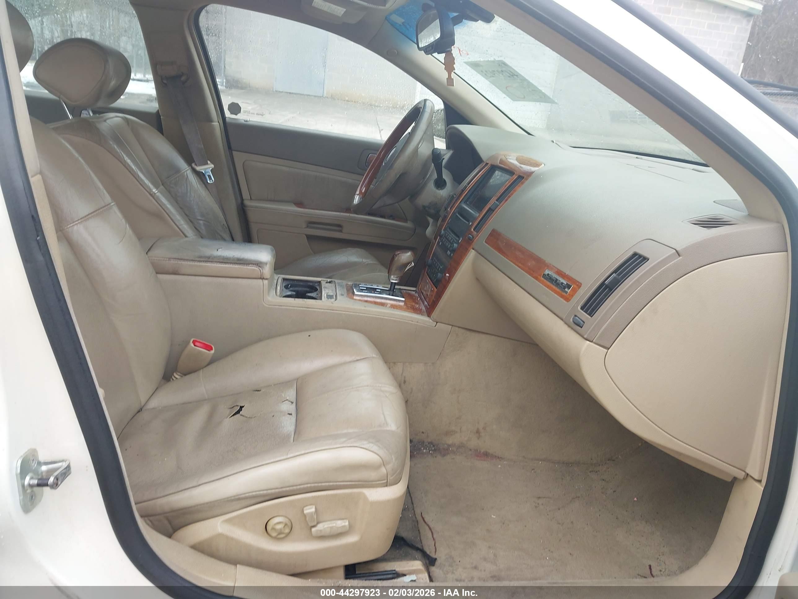 CADILLAC STS image 5