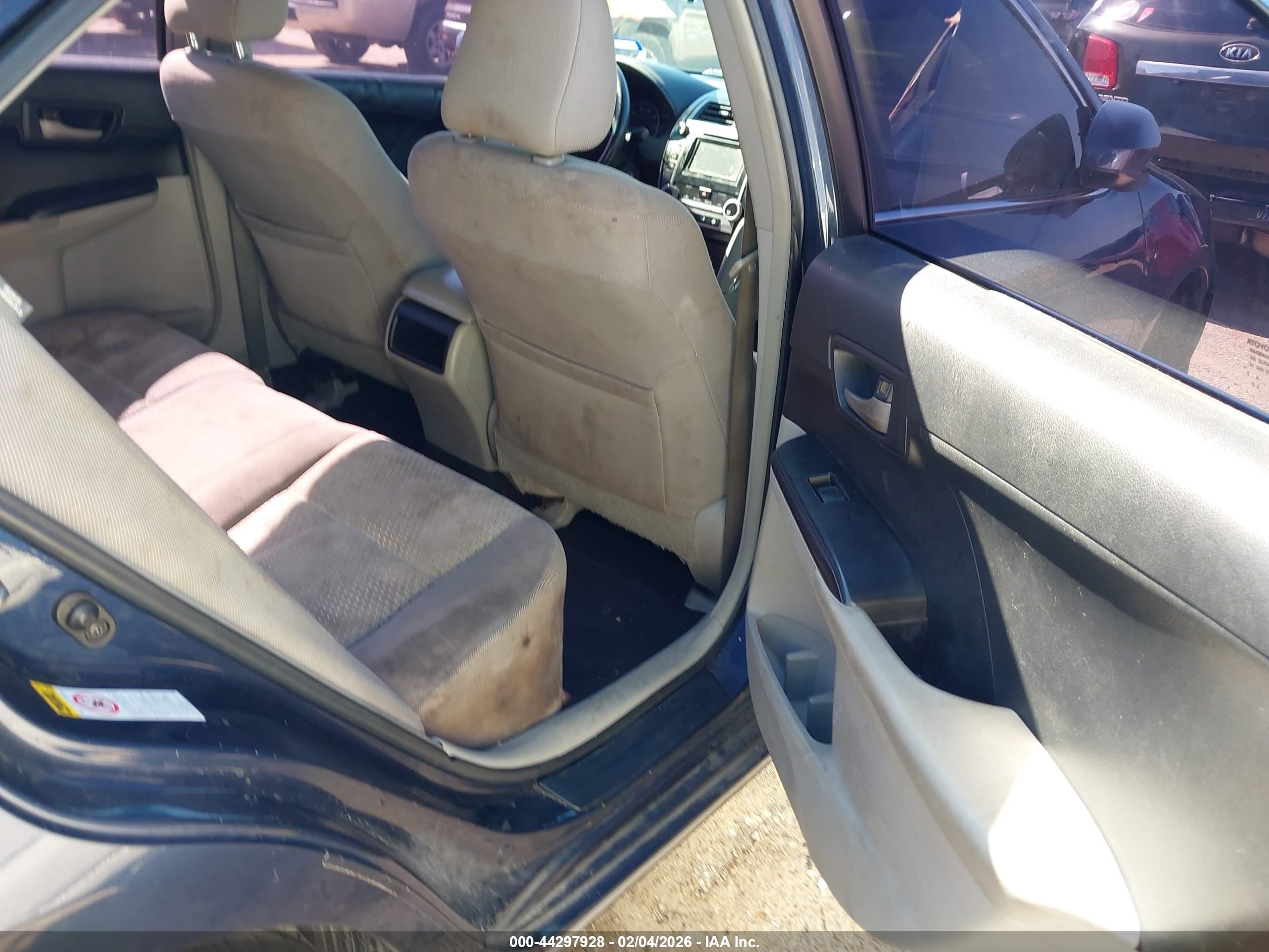 TOYOTA CAMRY image 8