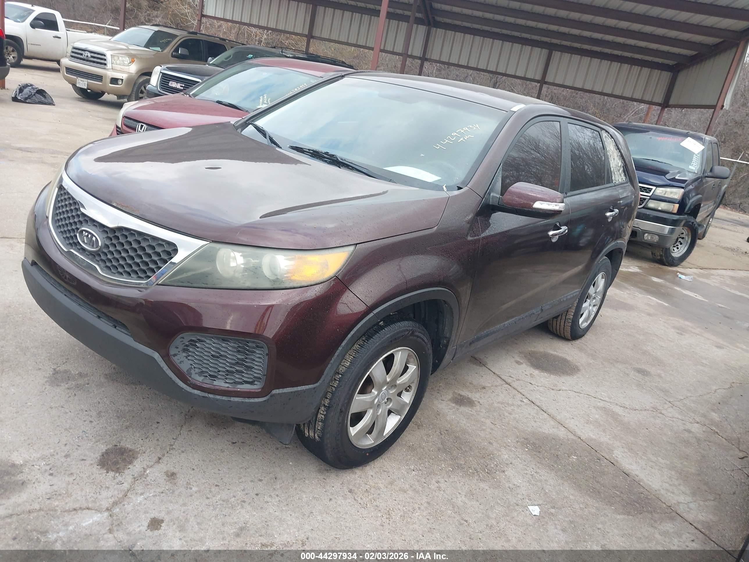 KIA SORENTO image 2