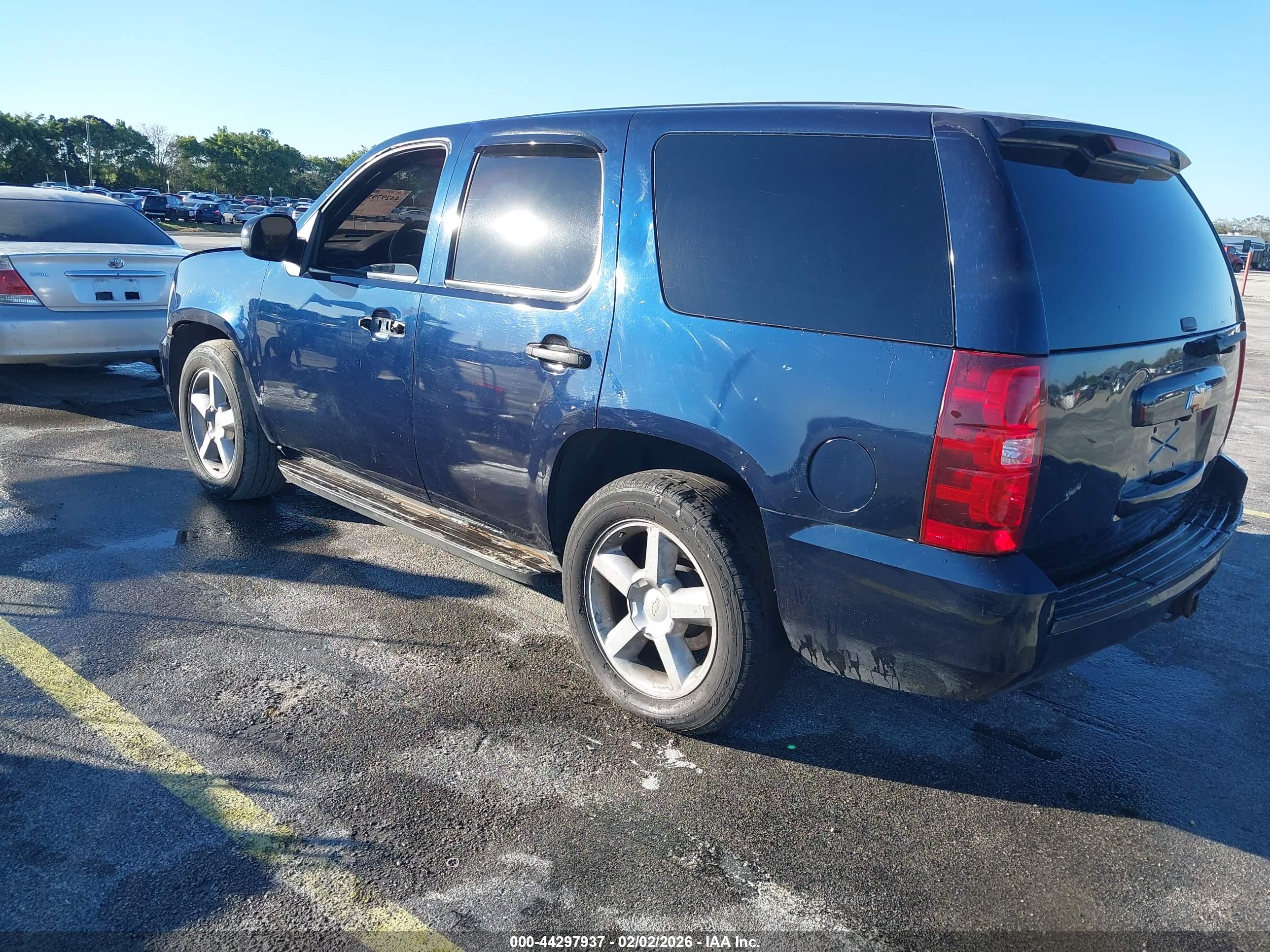 CHEVROLET TAHOE image 3