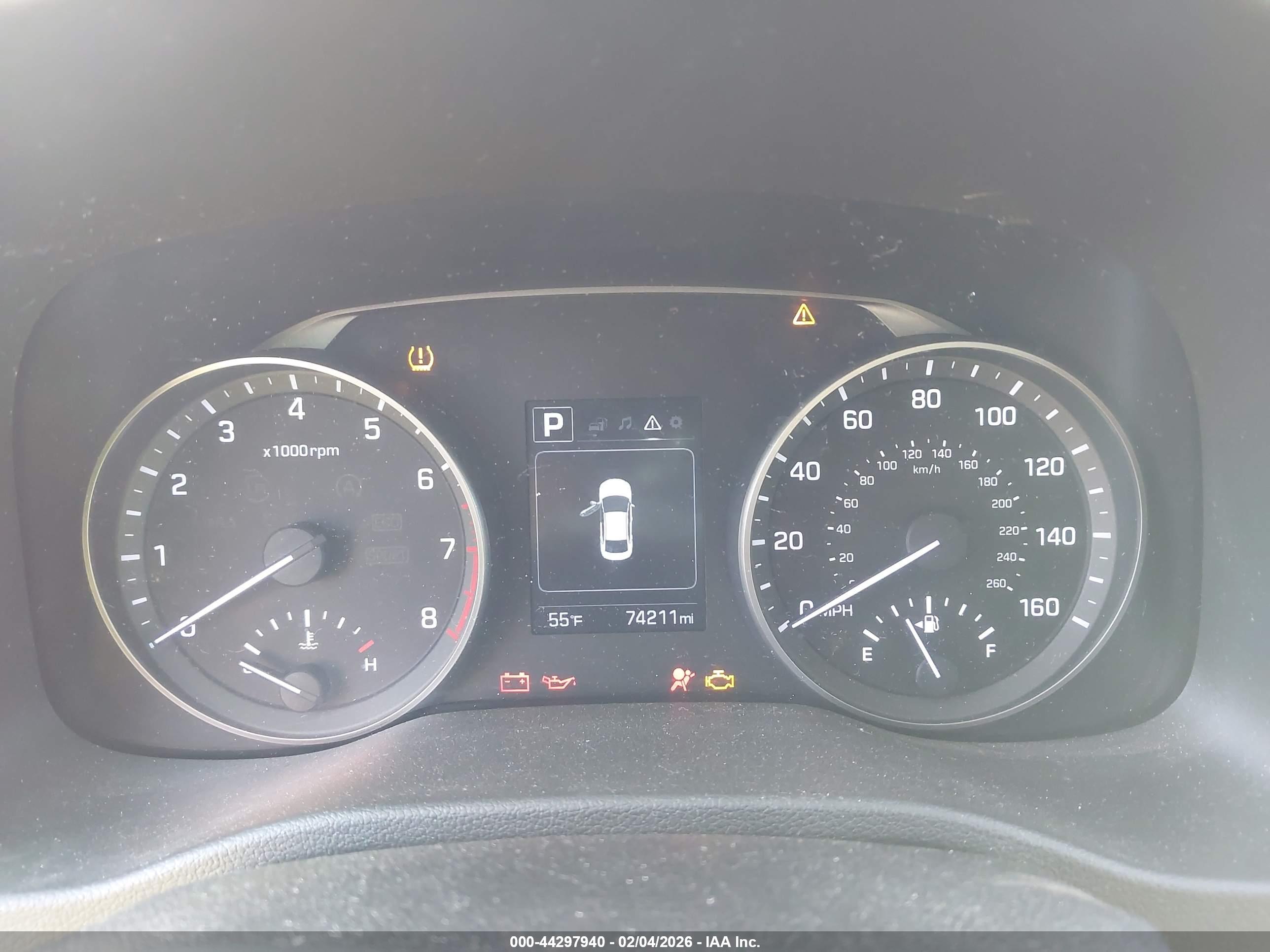 HYUNDAI ELANTRA image 7