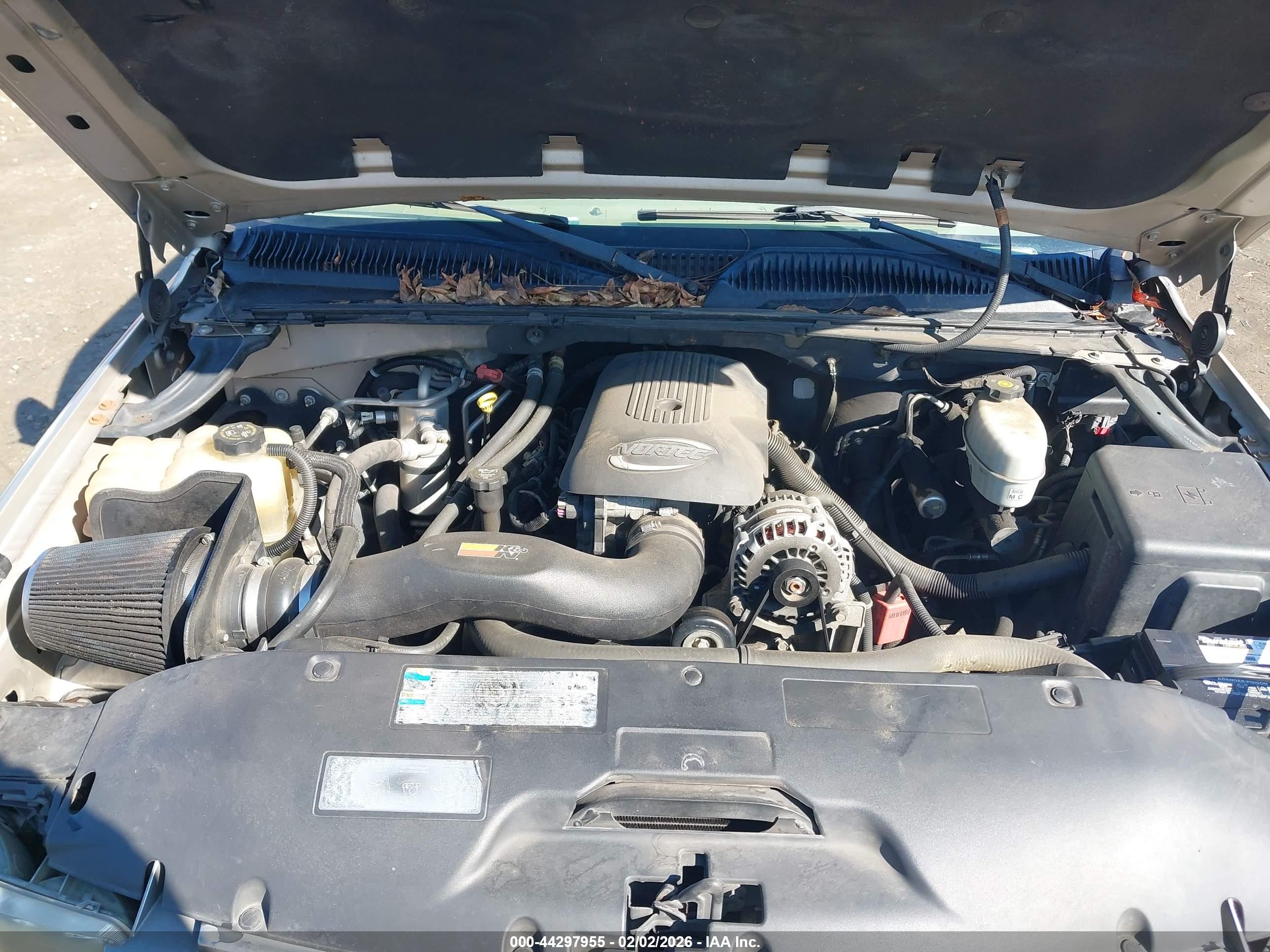 CHEVROLET TAHOE image 10