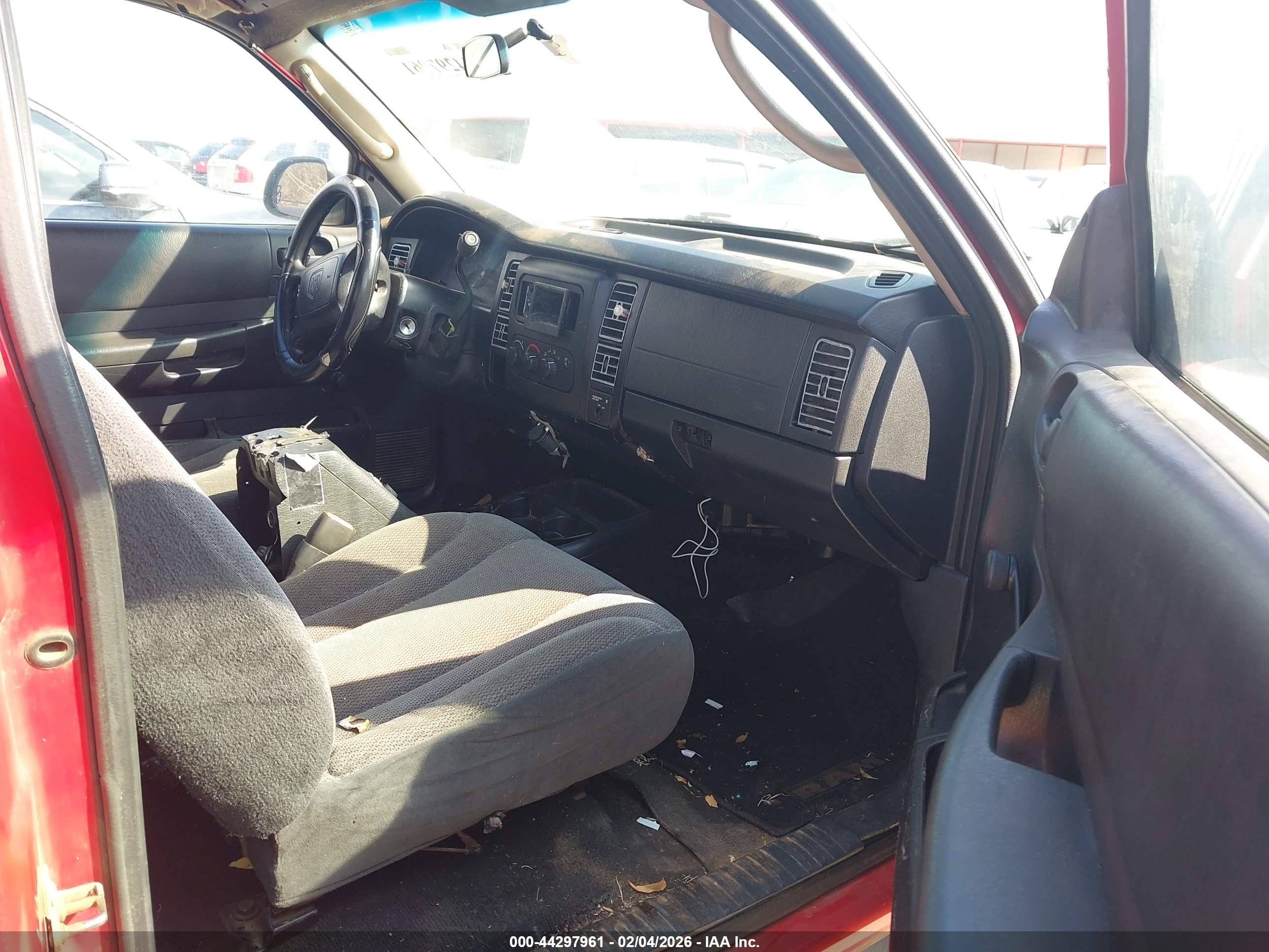 DODGE DAKOTA image 5