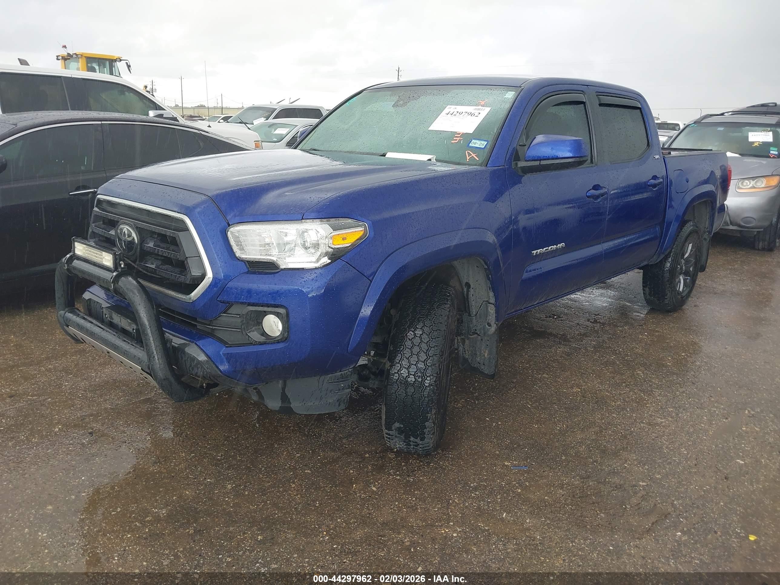 TOYOTA TACOMA image 2