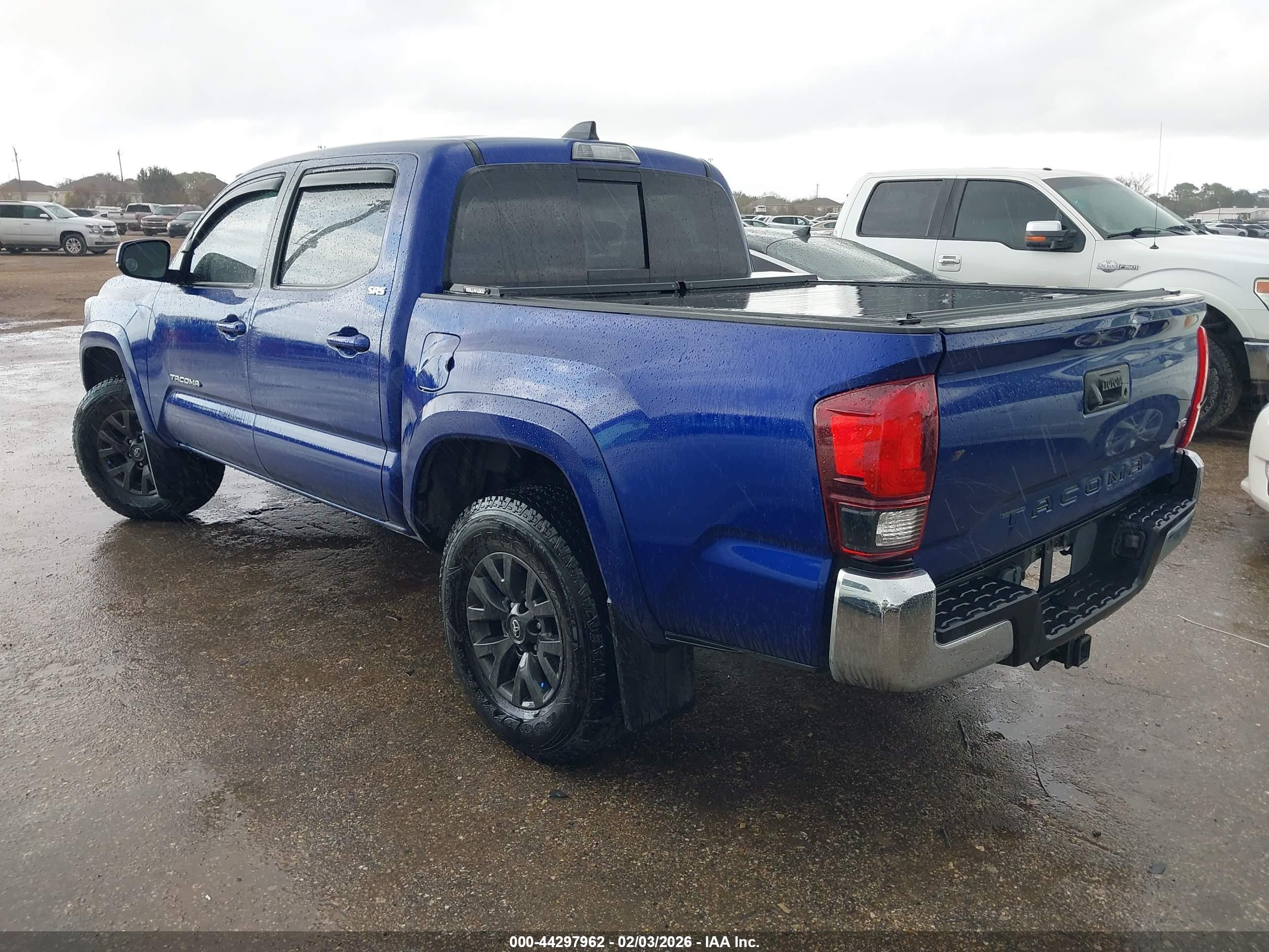 TOYOTA TACOMA image 3