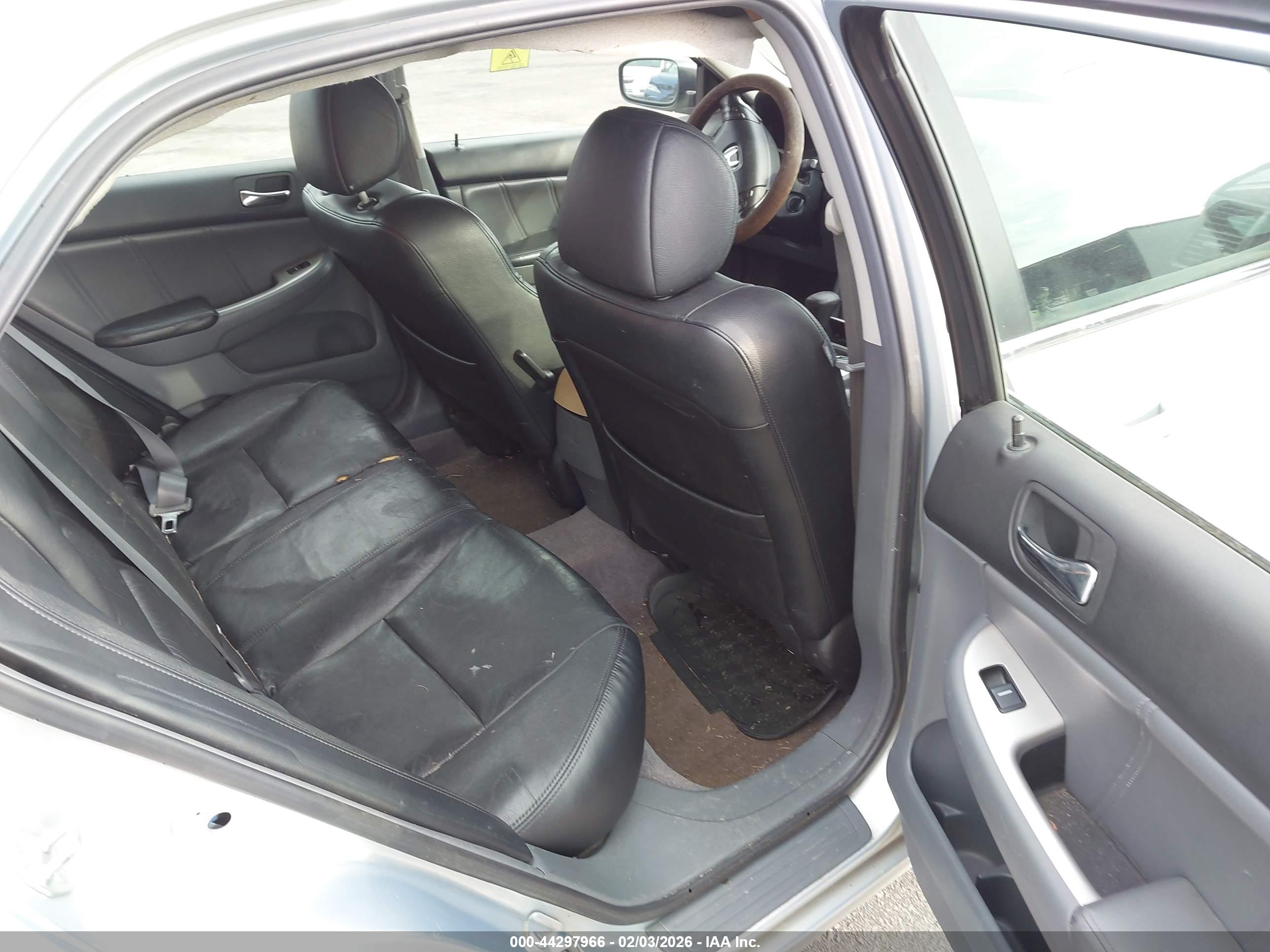 HONDA ACCORD image 8