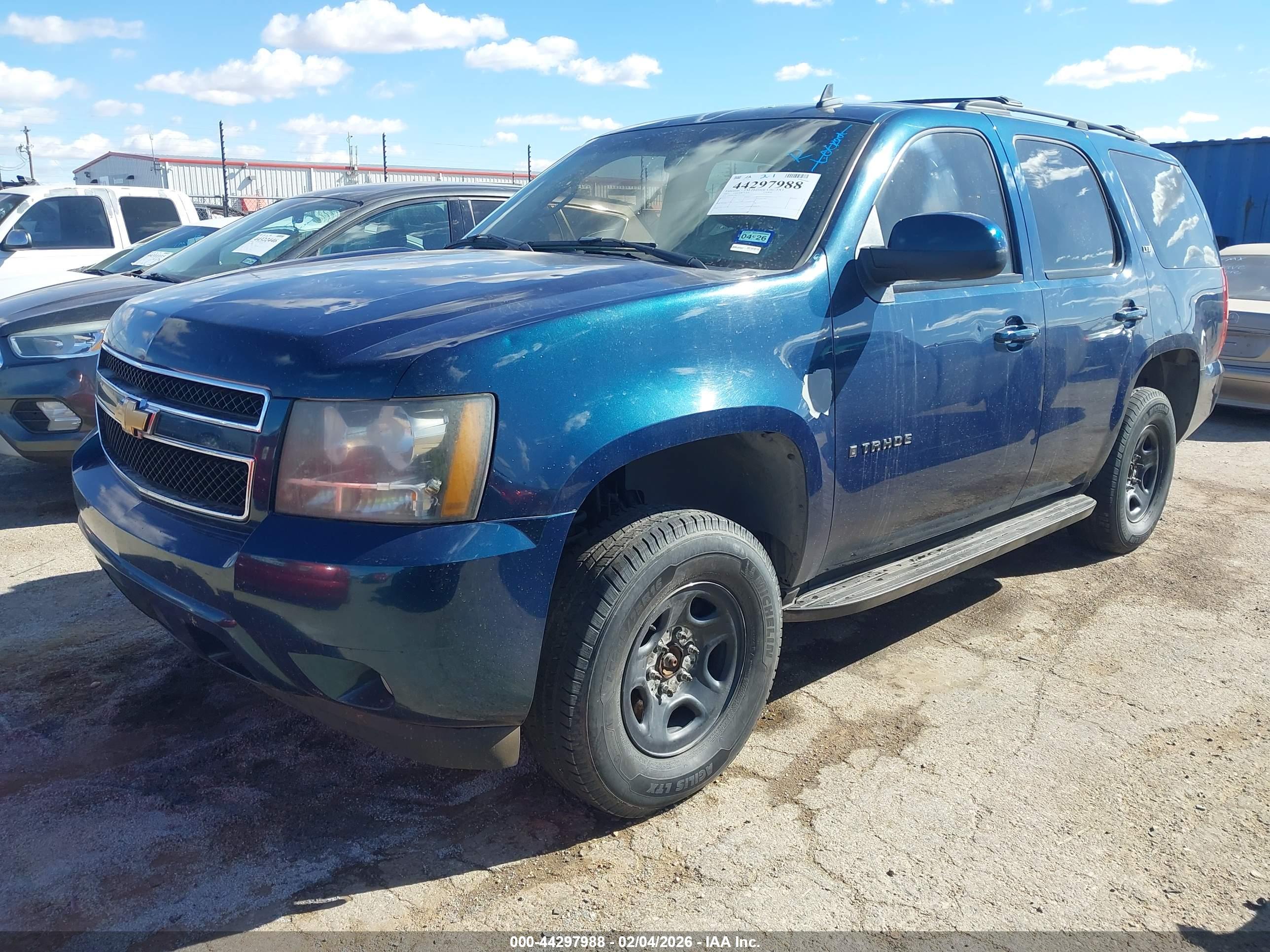 CHEVROLET TAHOE image 2