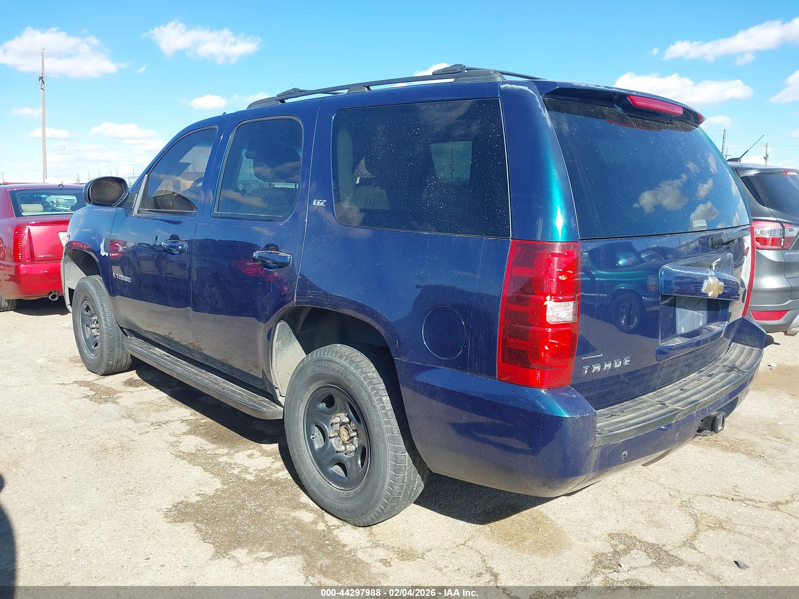 CHEVROLET TAHOE image 3