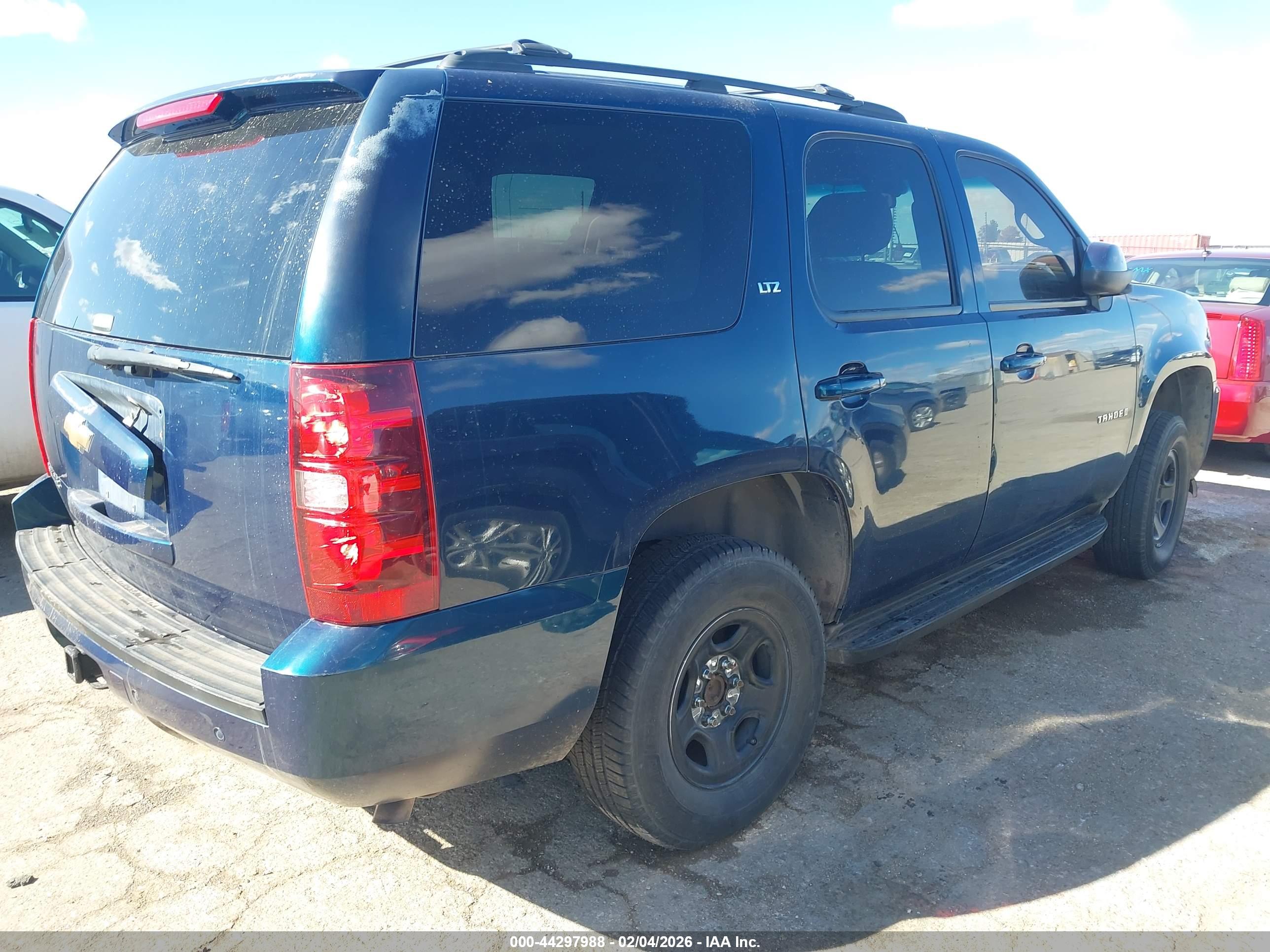 CHEVROLET TAHOE image 4