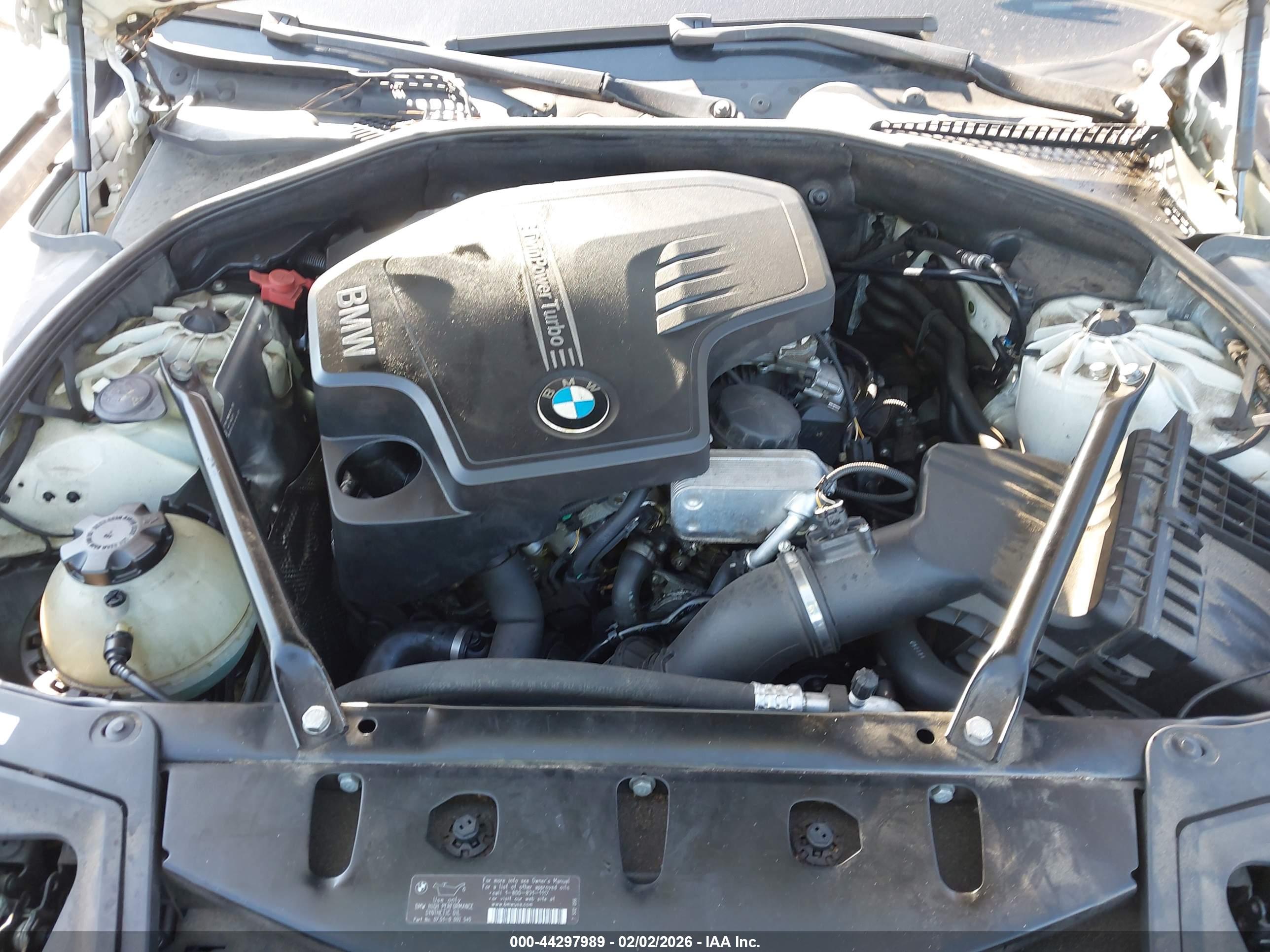 BMW 528I image 10