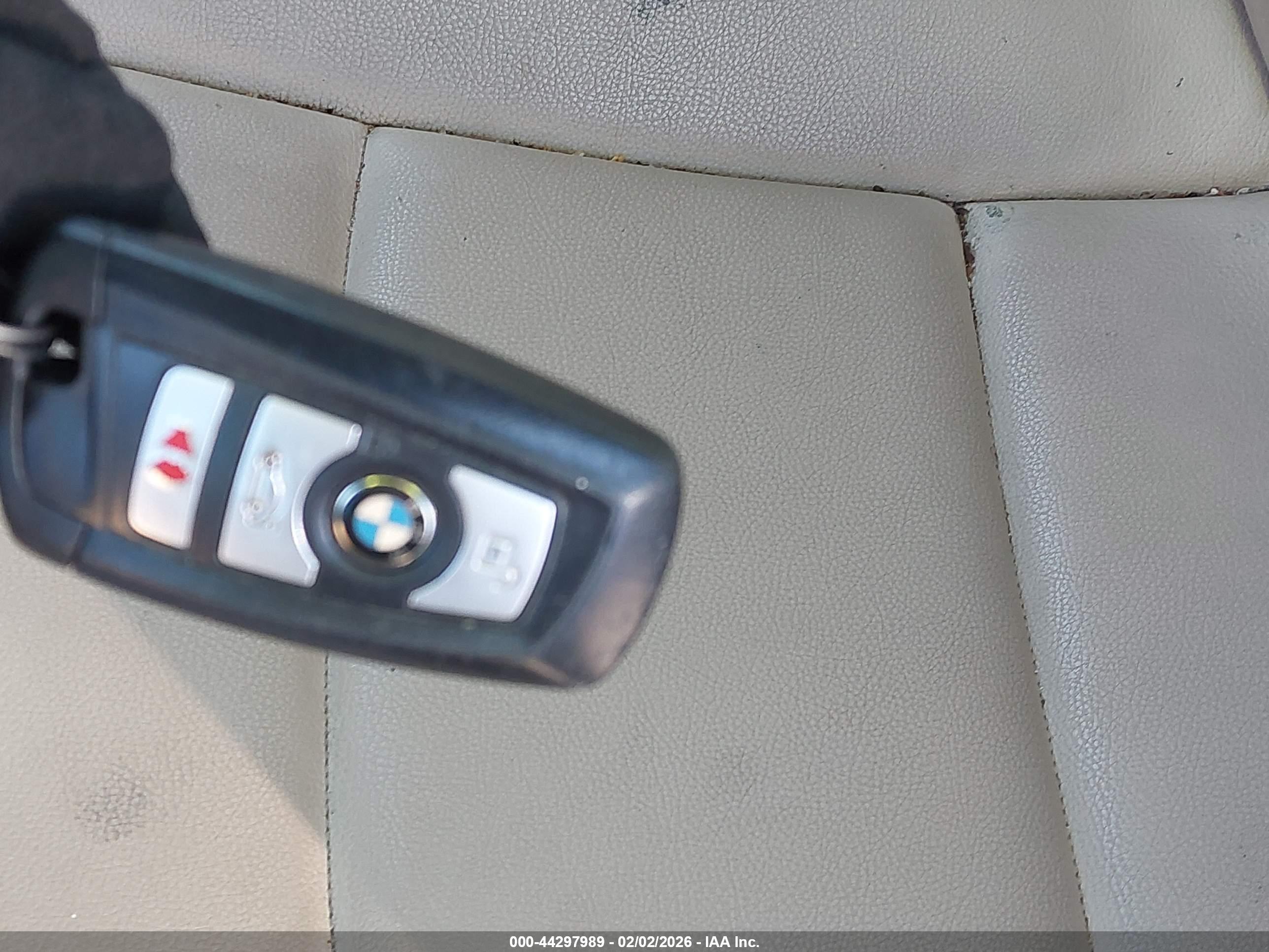 BMW 528I image 11