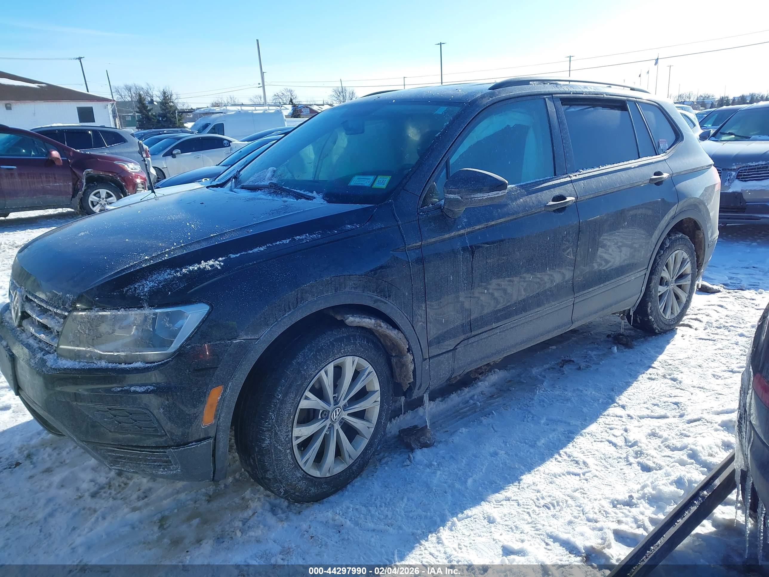 VOLKSWAGEN TIGUAN image 2