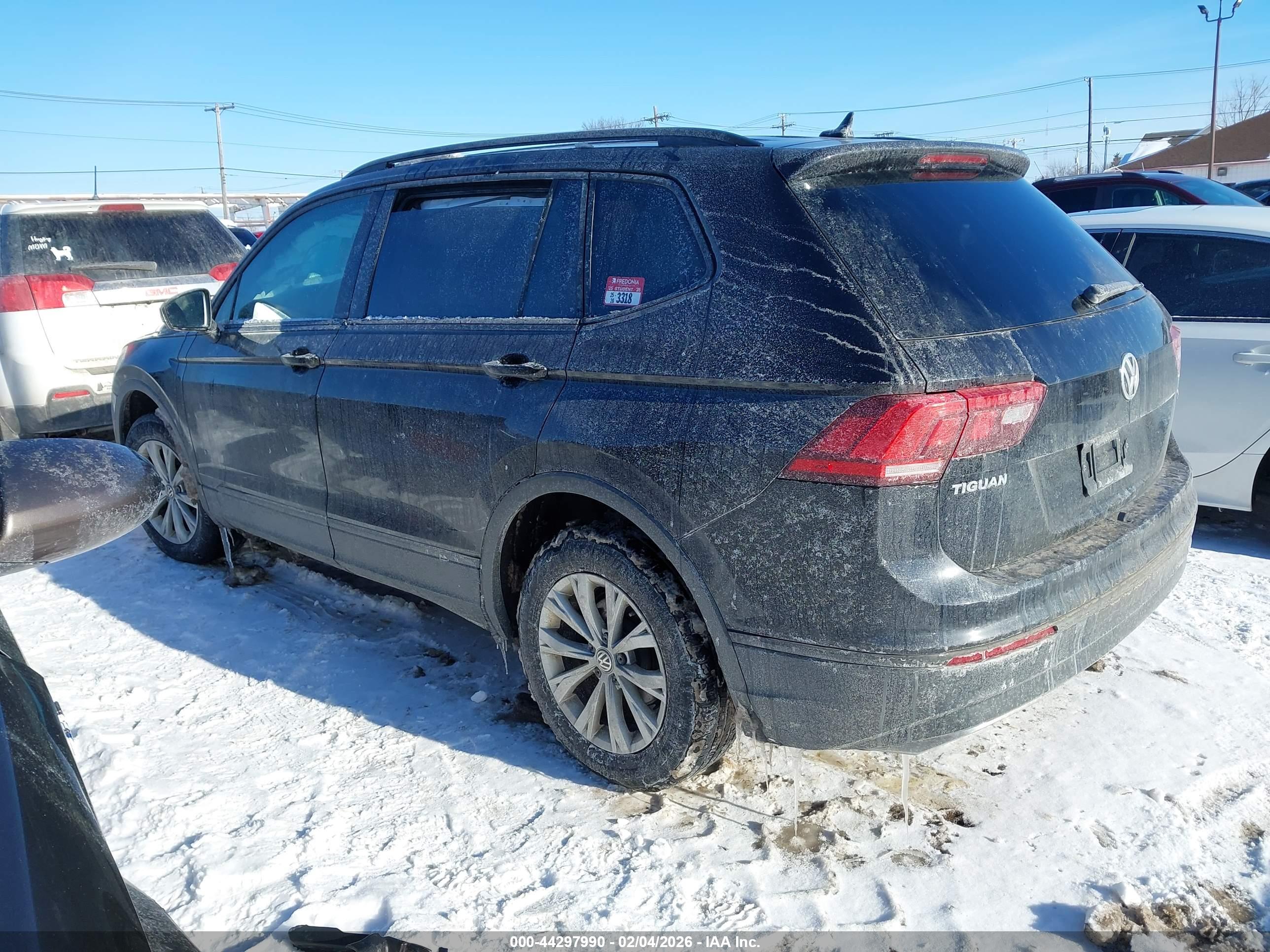 VOLKSWAGEN TIGUAN image 3