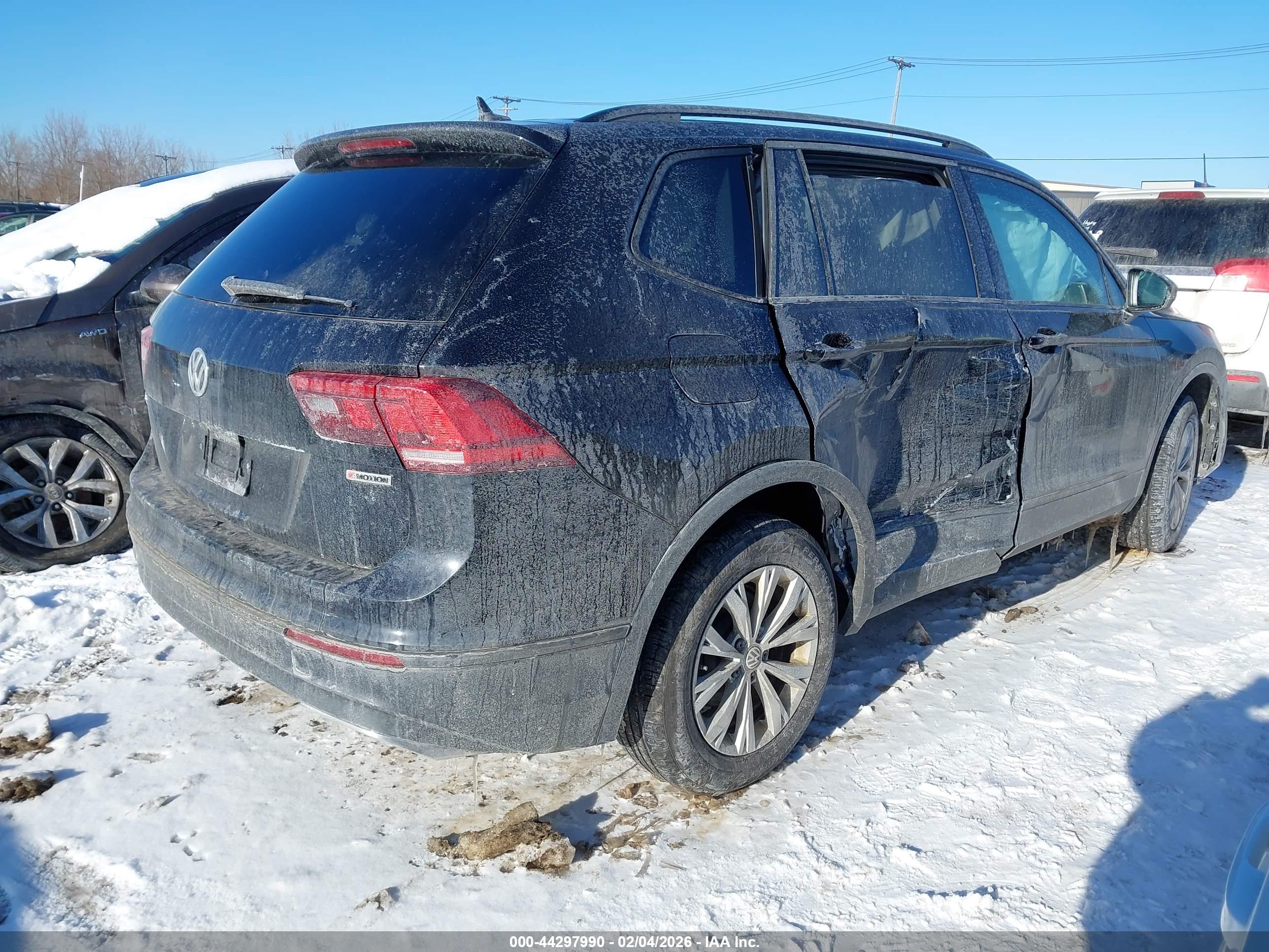 VOLKSWAGEN TIGUAN image 4