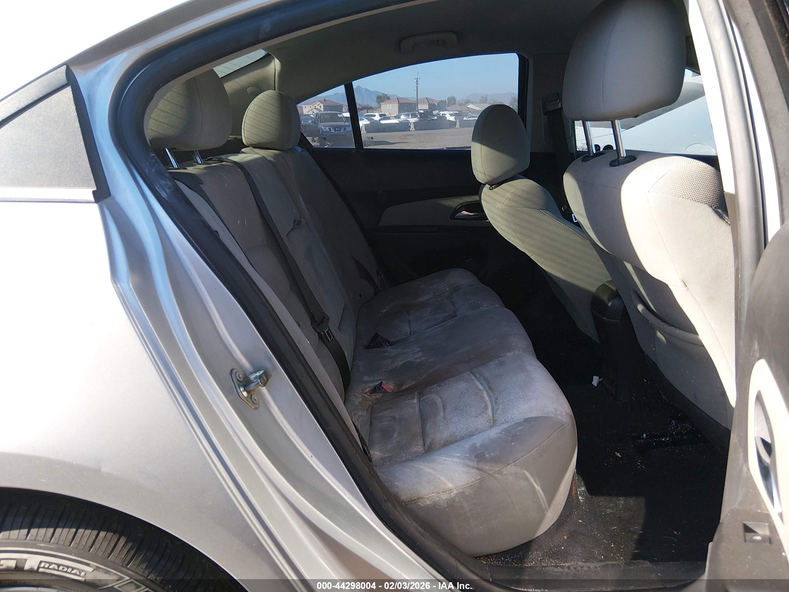 CHEVROLET CRUZE image 8