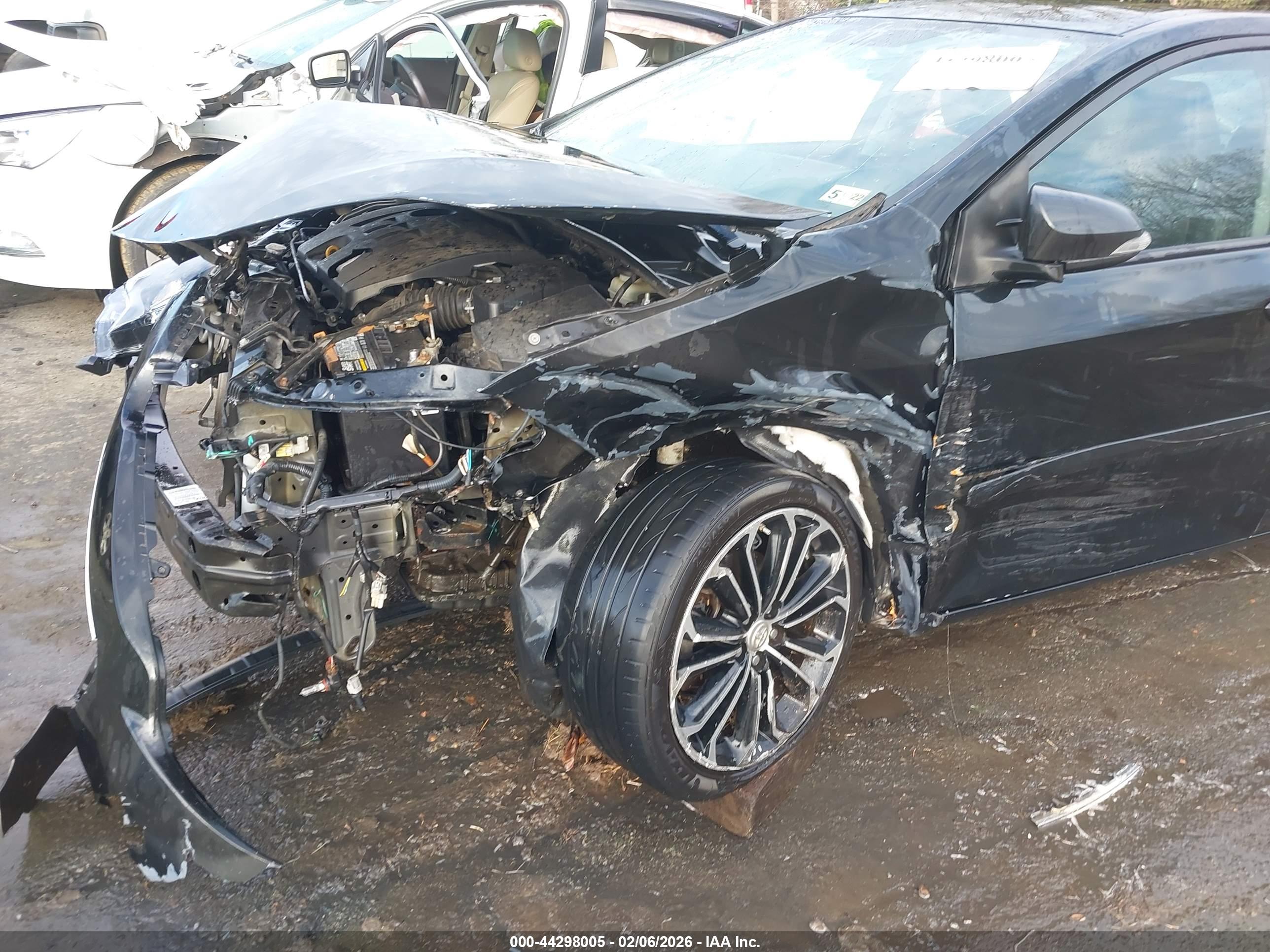 TOYOTA COROLLA image 6