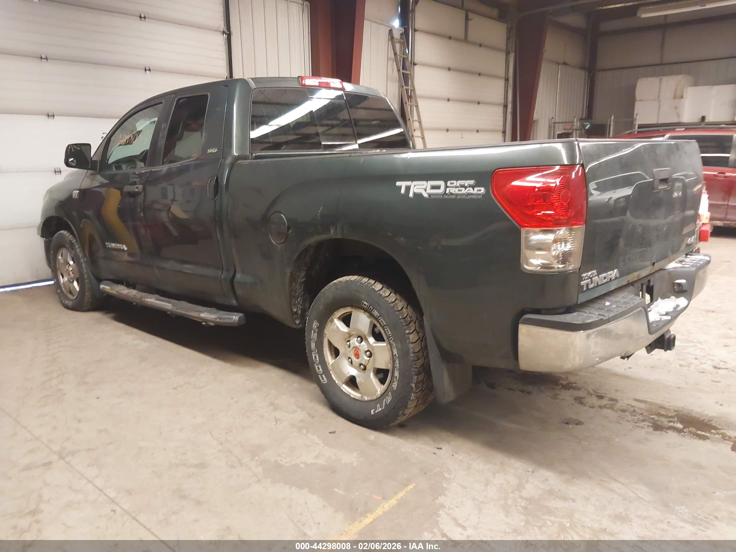 TOYOTA TUNDRA image 3