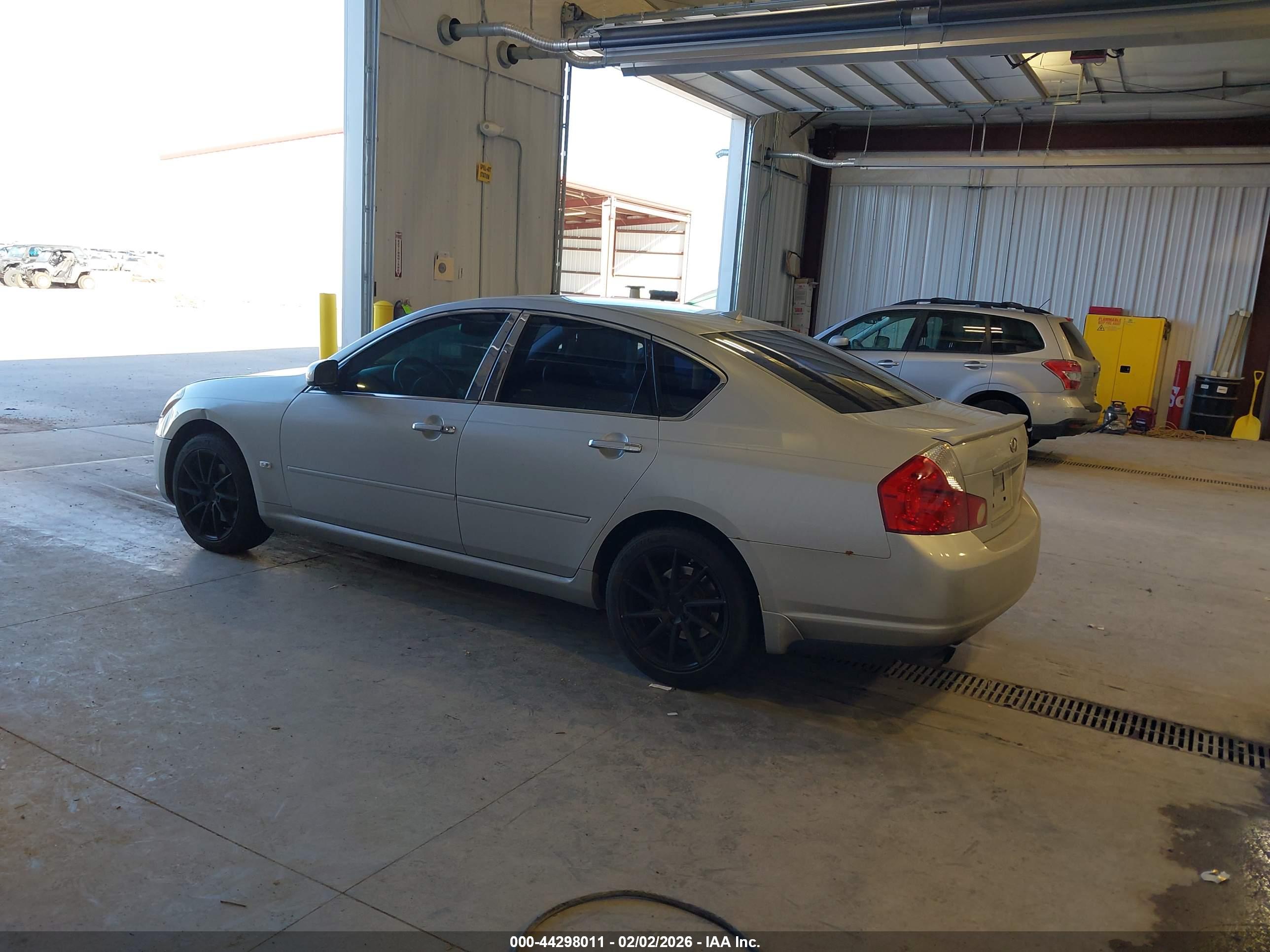 INFINITI M35X image 3