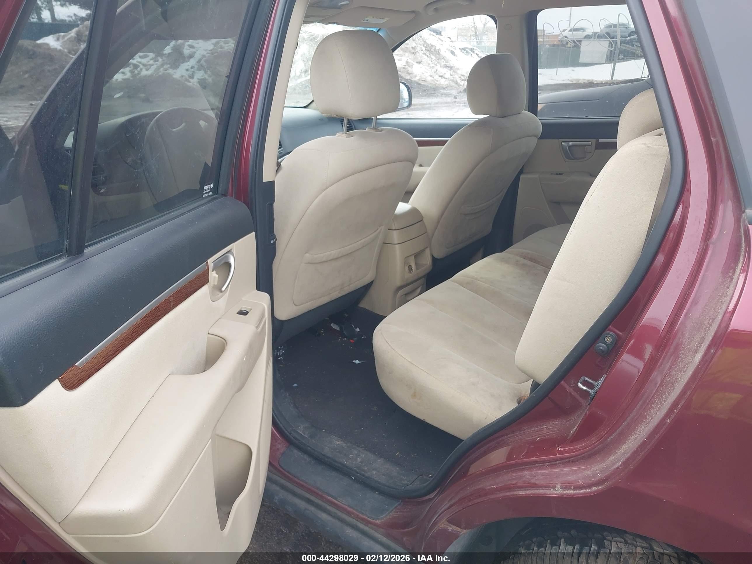 HYUNDAI SANTA image 8