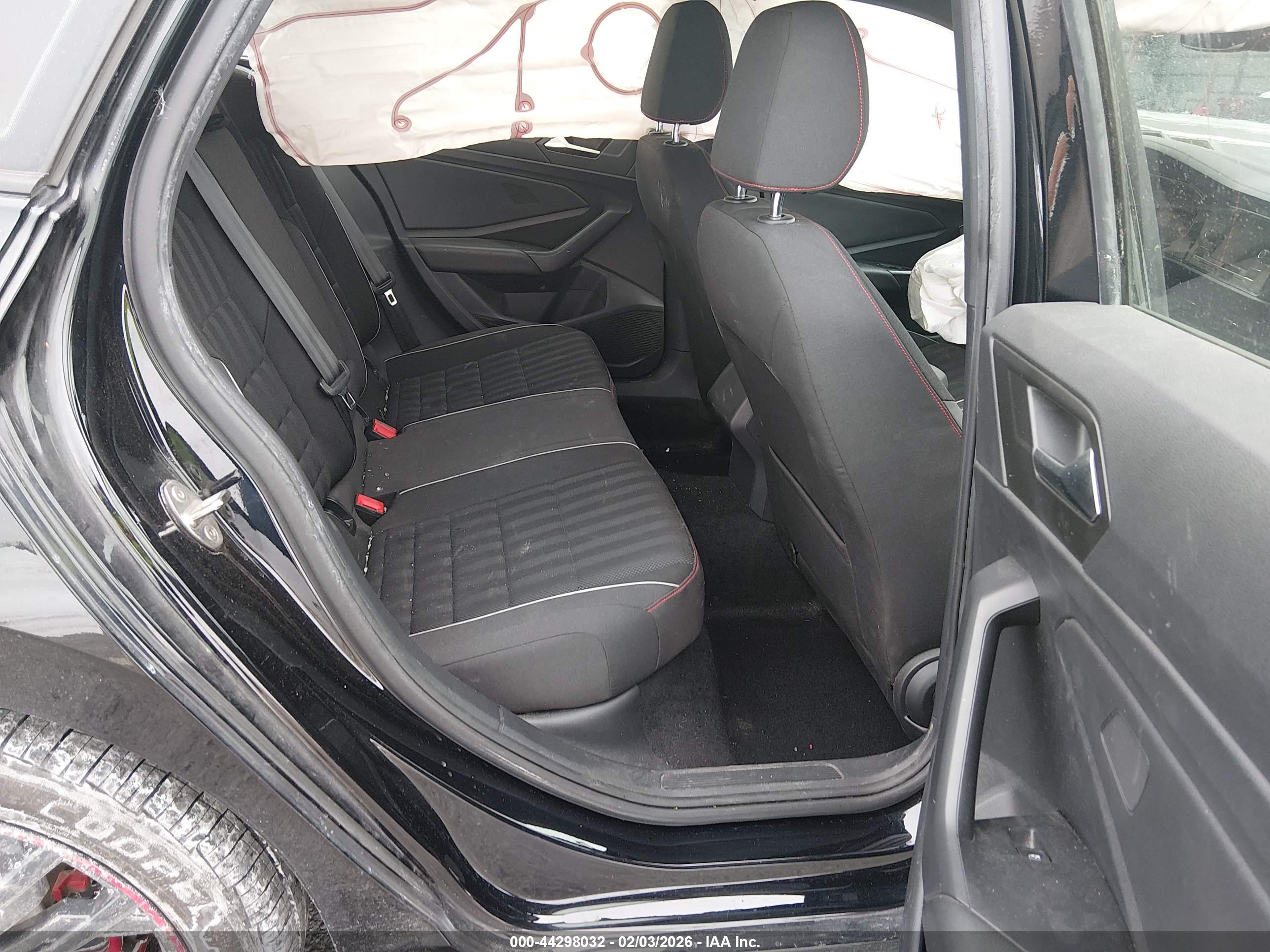 VOLKSWAGEN JETTA image 8