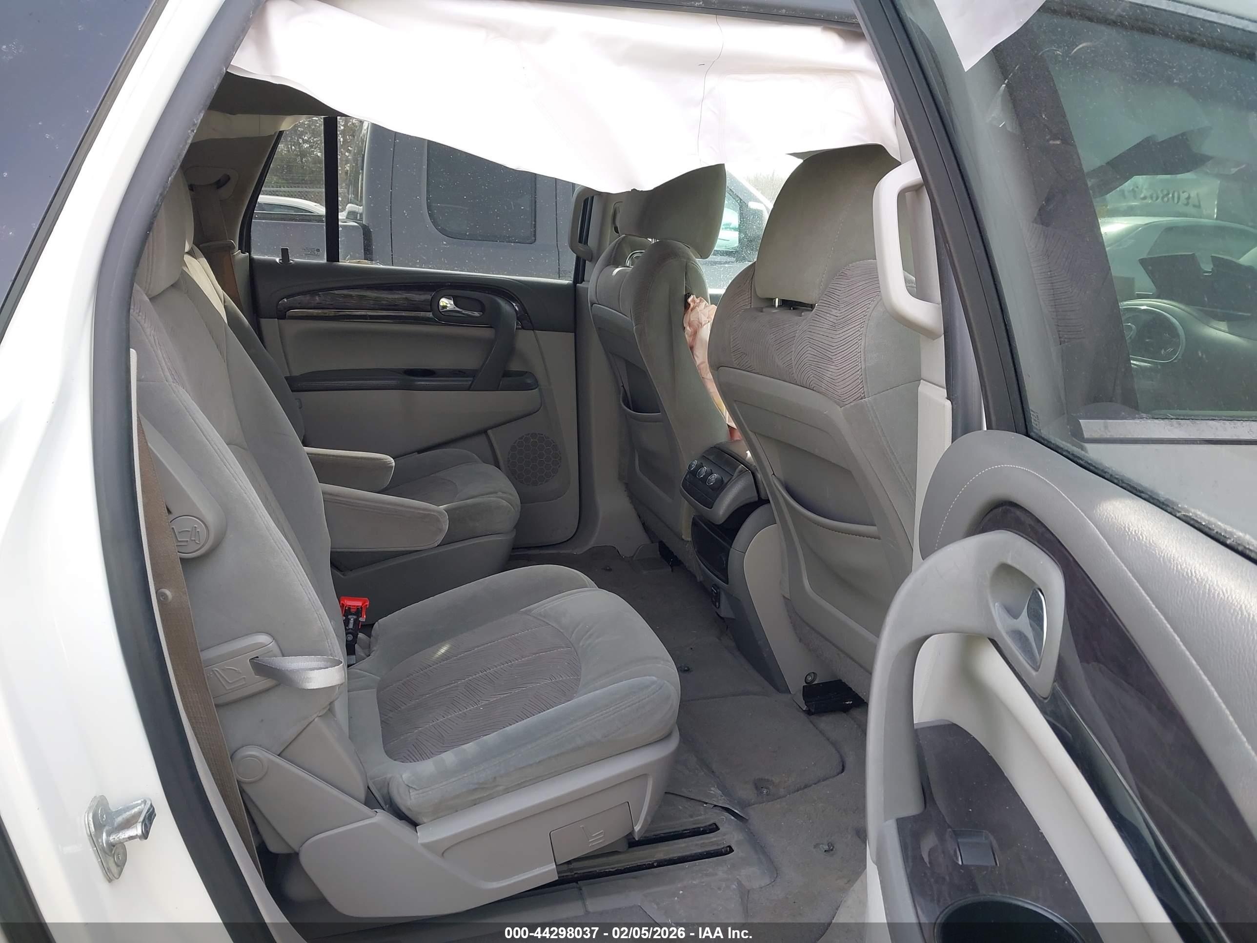 BUICK ENCLAVE image 8