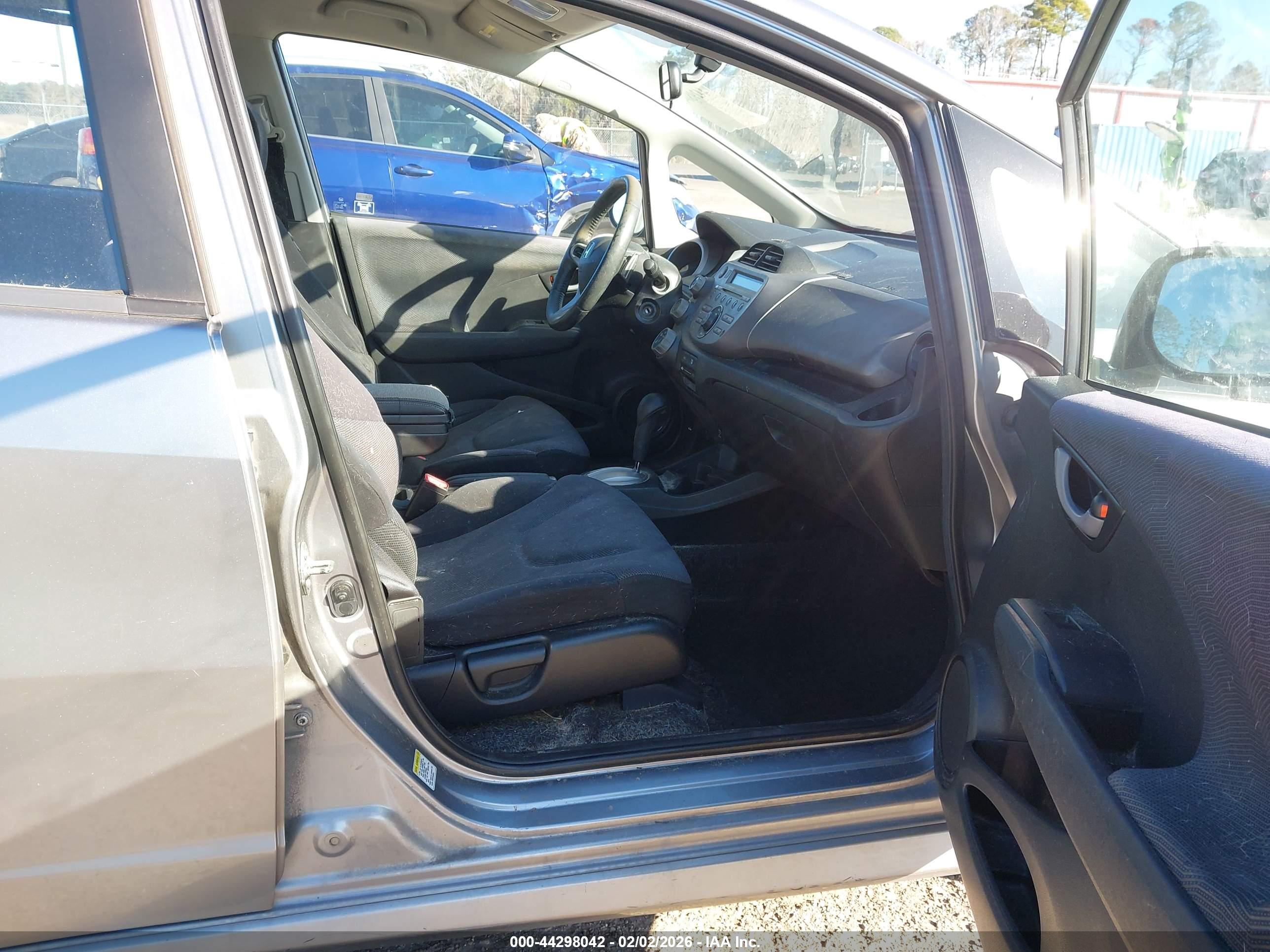 HONDA FIT image 5