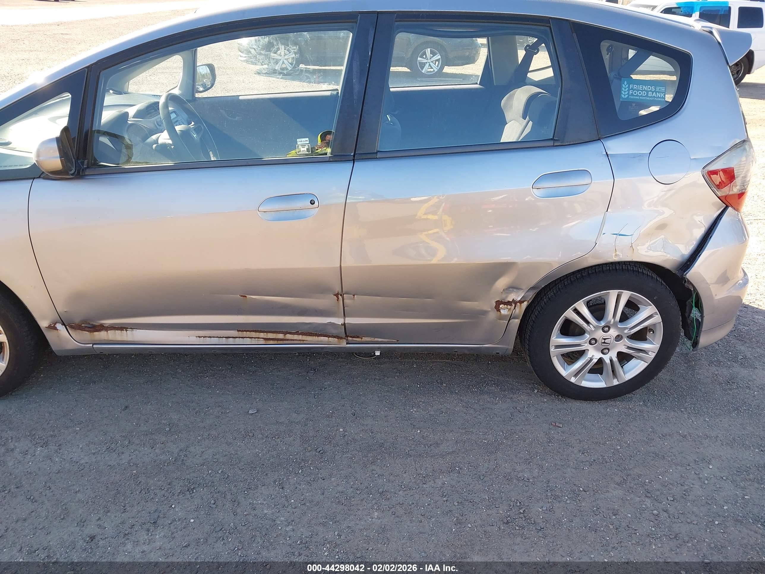 HONDA FIT image 6