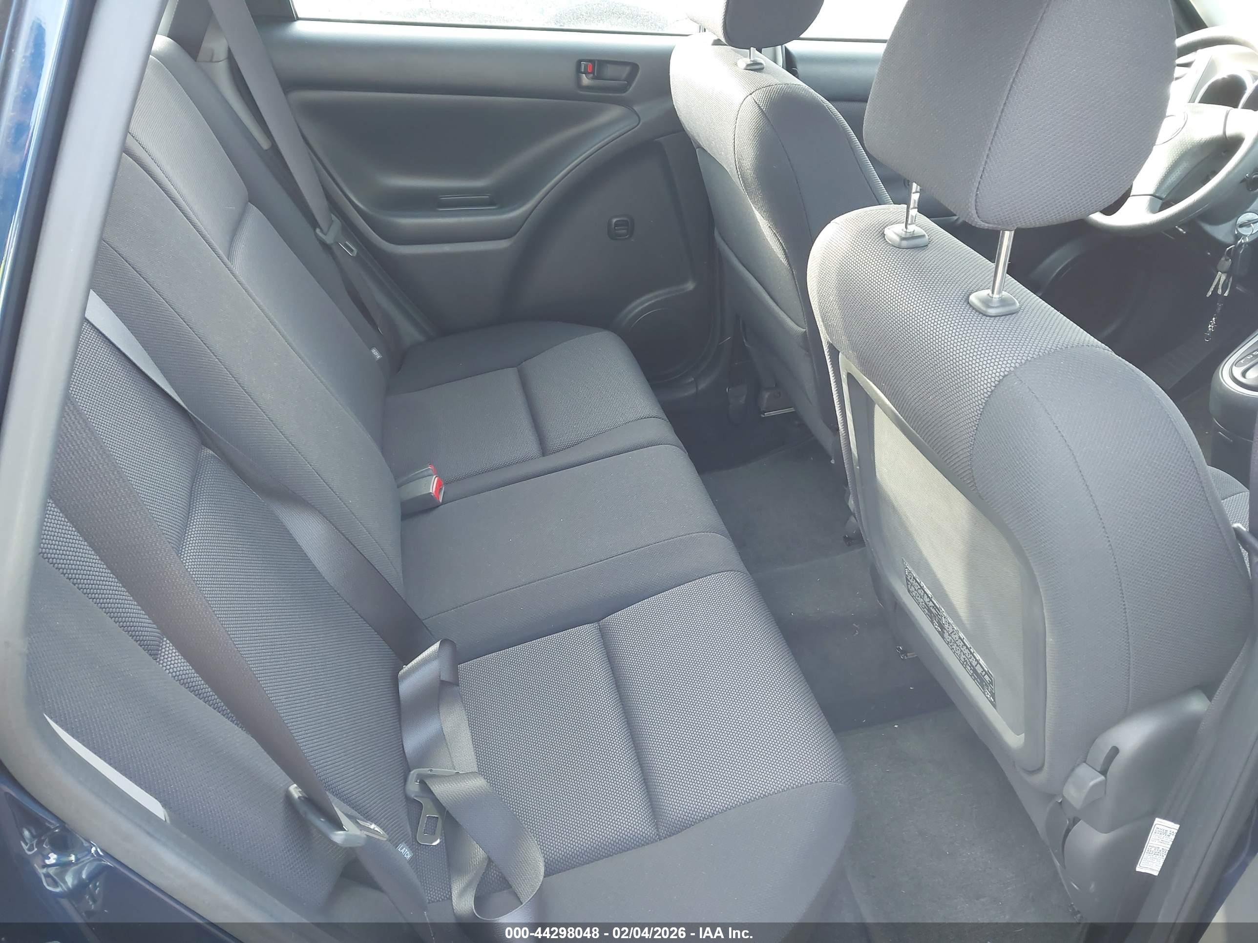 PONTIAC VIBE image 8